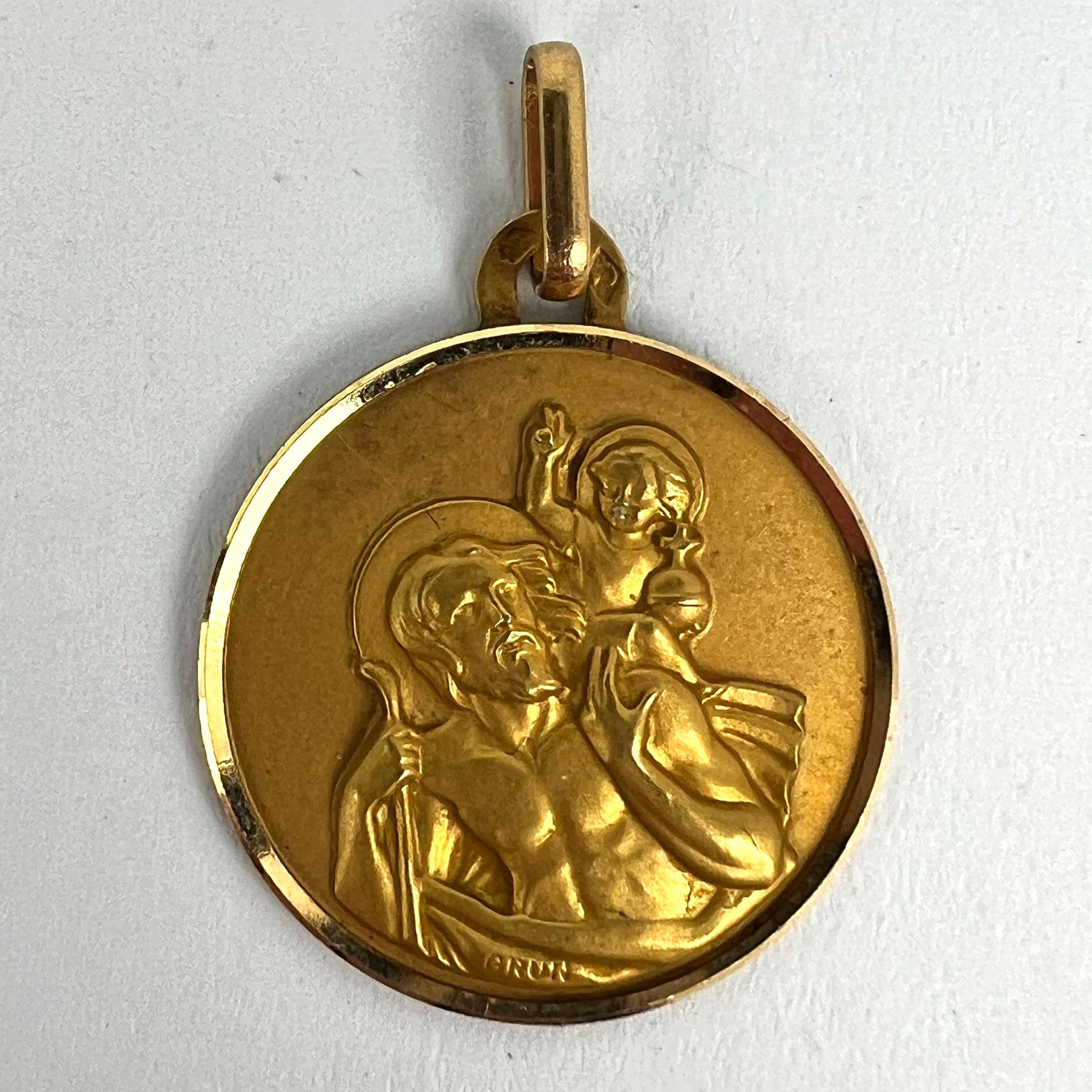 Vintage French Grun St Christopher 18K Yellow Gold Charm Pendant 7