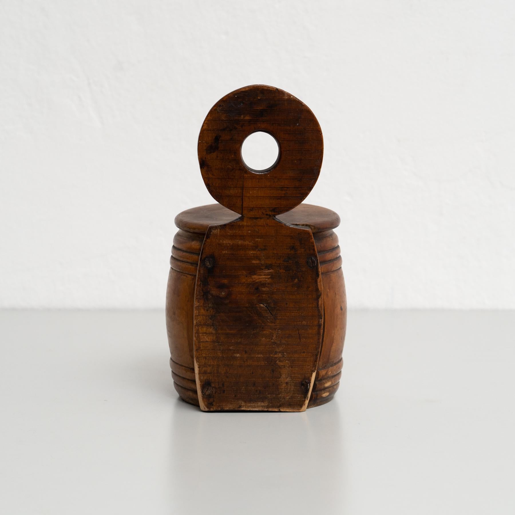Vintage French Handmade Wooden Wall-Mounted Salt Box – Circa 1940 For Sale 2
