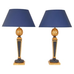 Lampade d'epoca francesi di alto livello Lampade da tavolo ad ananas in legno dorato blu, una coppia