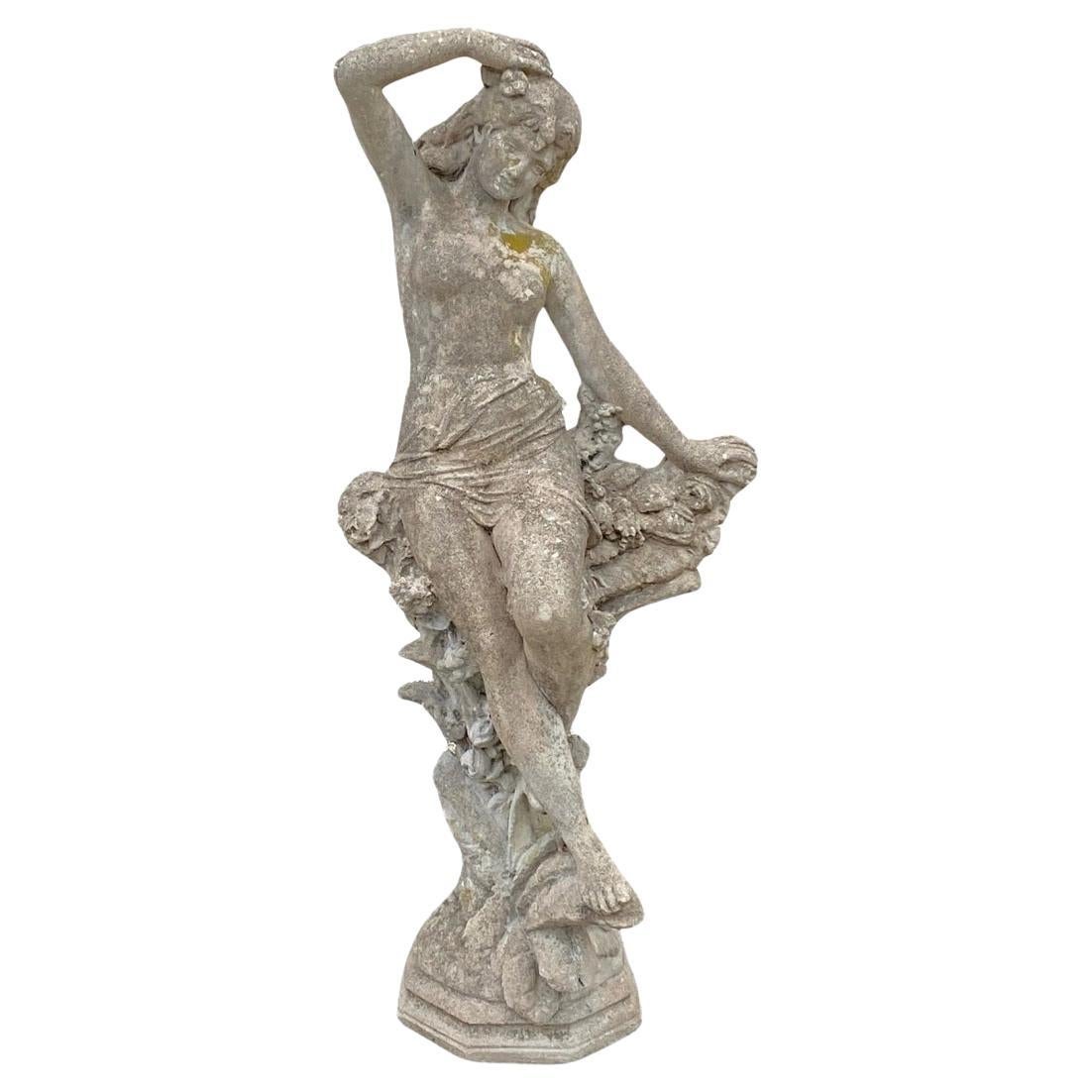 Vintage Französisch Hollywood Regency 46" Zement Garten nackte Göttin Skulptur Statue im Angebot