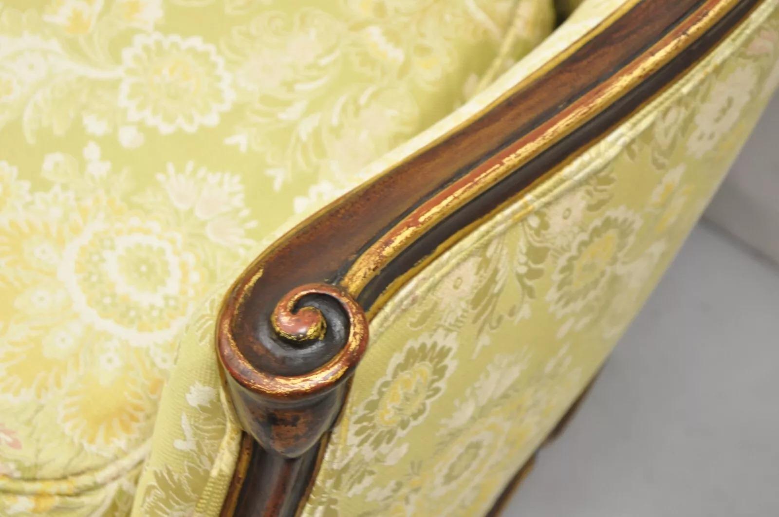 Mogano Vintage French Hollywood Regency Barrel Back Loveseat Settee Sofà imbottito in vendita