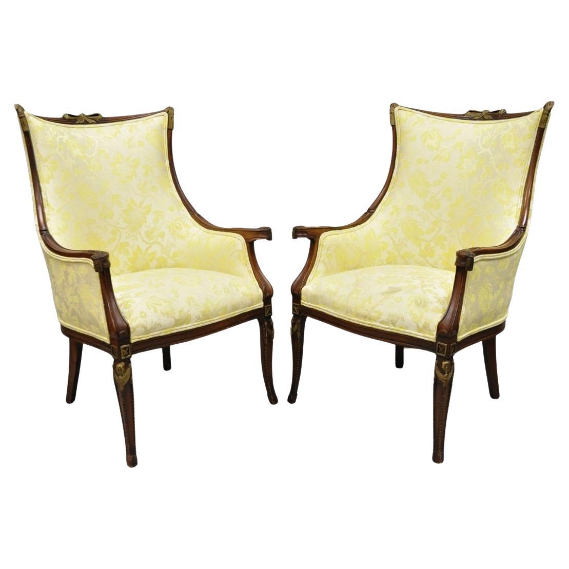 Sedie da salotto in mogano intagliato d'epoca Hollywood Regency - una coppia