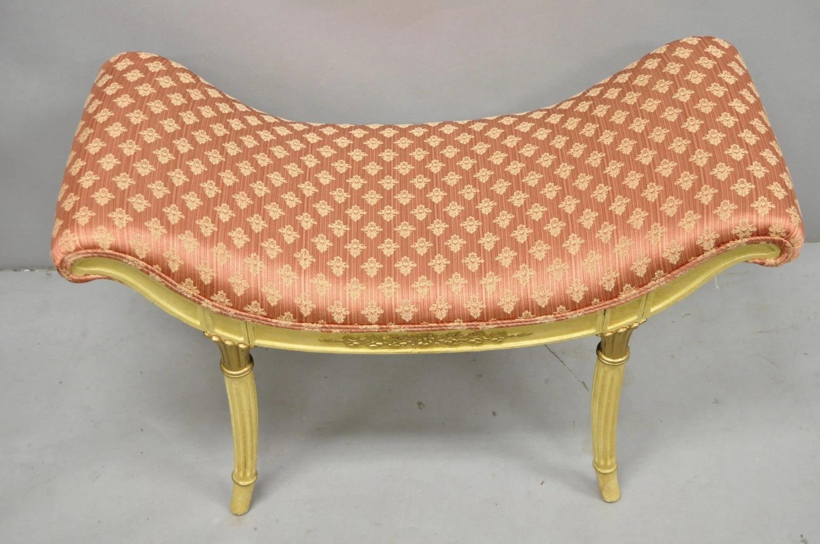 Vintage Französisch Hollywood Regency Creme & Gold Holz Rosa Wasserfall Eitelkeit Bank im Zustand „Gut“ im Angebot in Philadelphia, PA