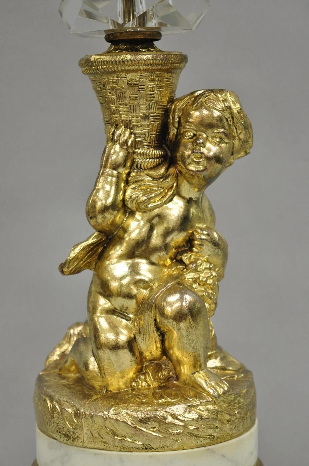 Métal Vintage French Hollywood Regency Gold Cherub Crystal Glass Globe Table Lamp en vente