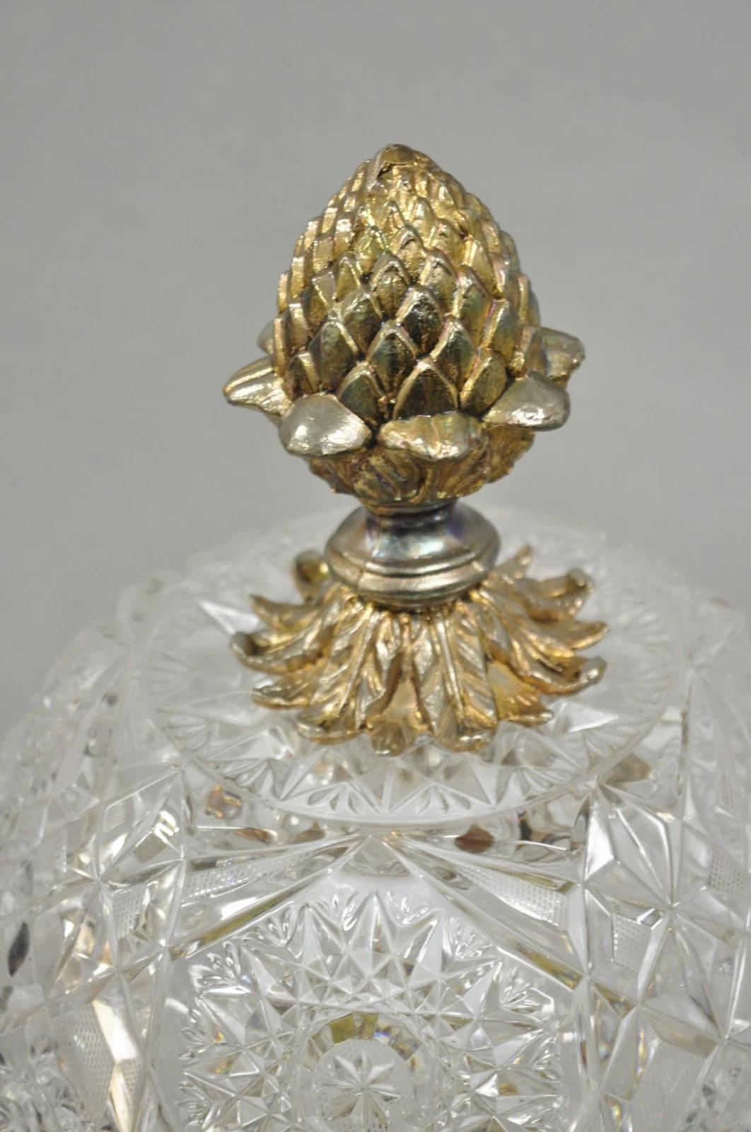 Vintage French Hollywood Regency Gold Cherub Crystal Glass Globe Table Lamp en vente 1