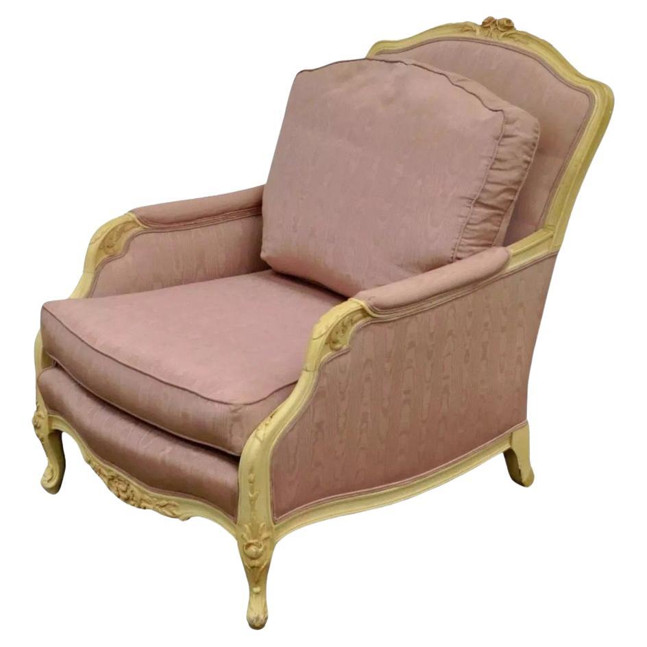 Sedia da salotto da salotto vintage in stile Hollywood Regency intagliata in crema