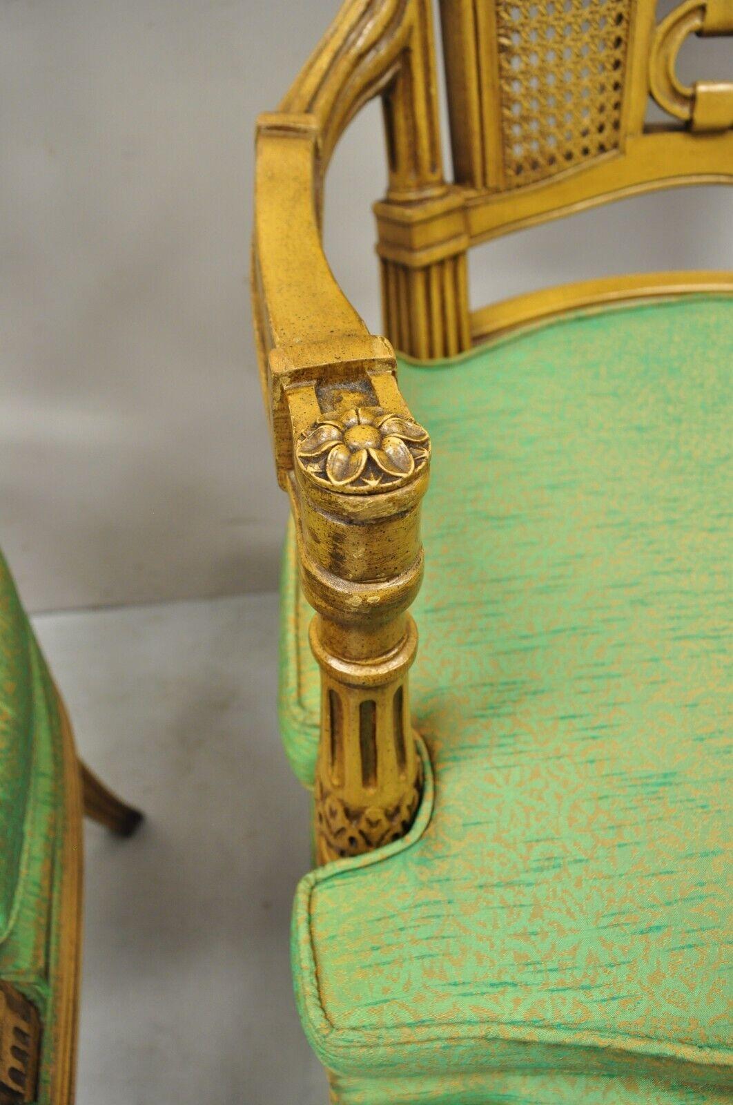 Paire de grandes chaises à dossier canné sculptées A Link, Vintage French Hollywood Regency en vente 6