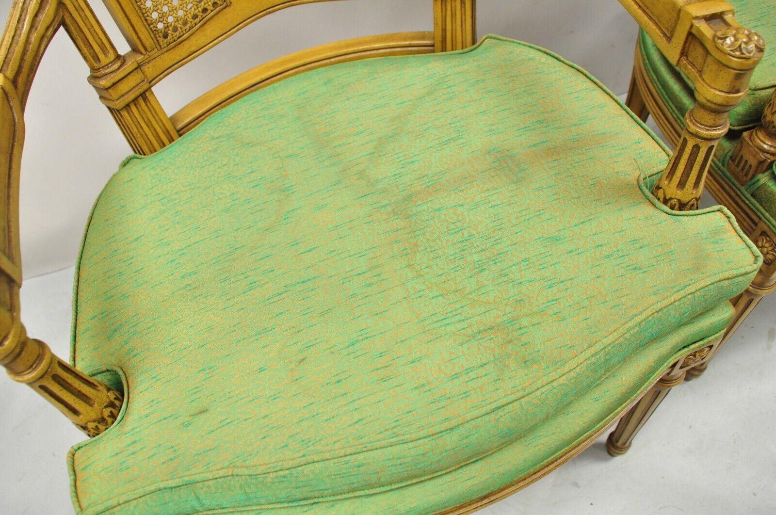 Paire de grandes chaises à dossier canné sculptées A Link, Vintage French Hollywood Regency en vente 2