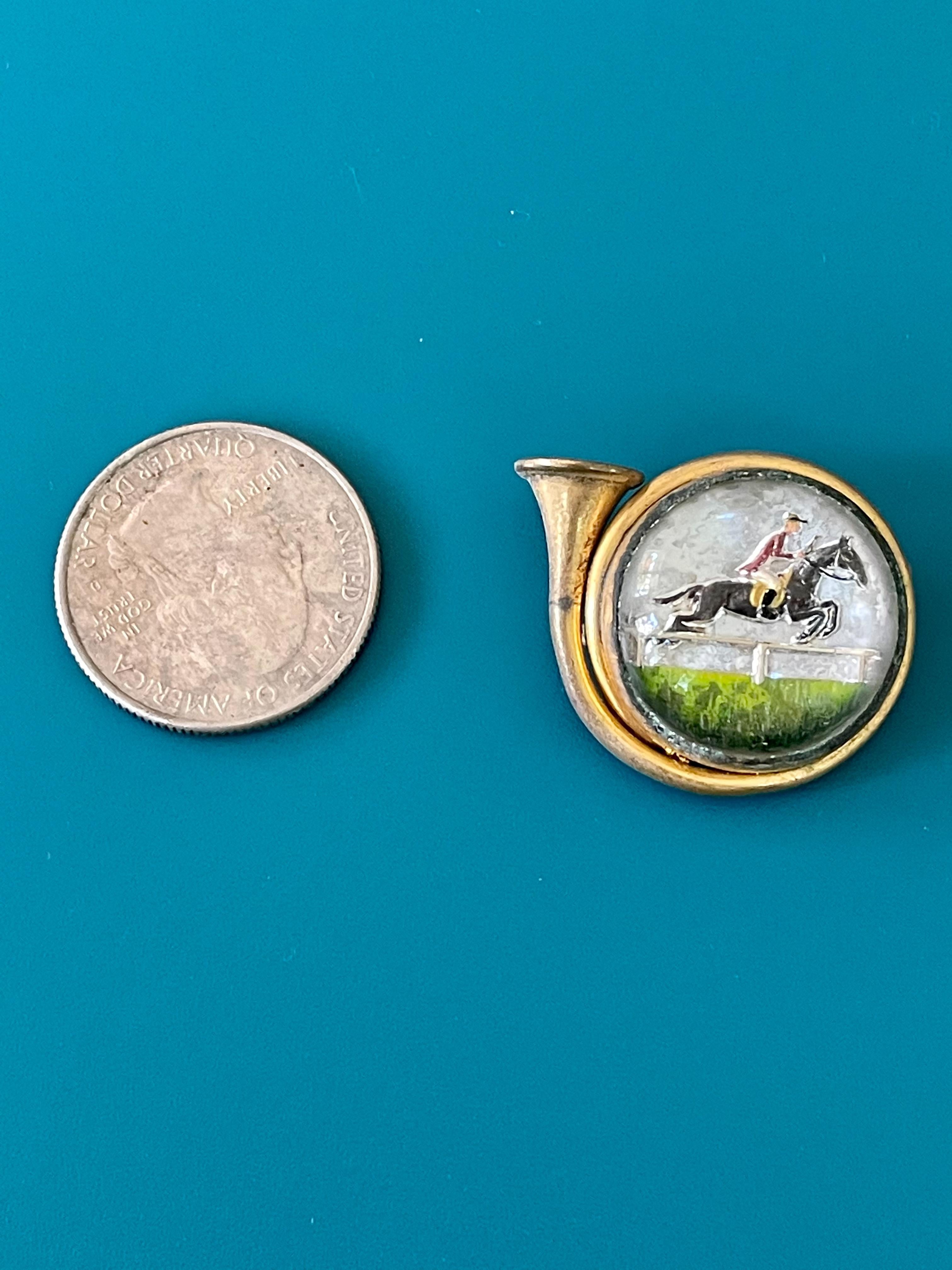 Vintage French Horn Reverse Painted Essex Crystal Brooch Pin with Horse, Rider For Sale 2