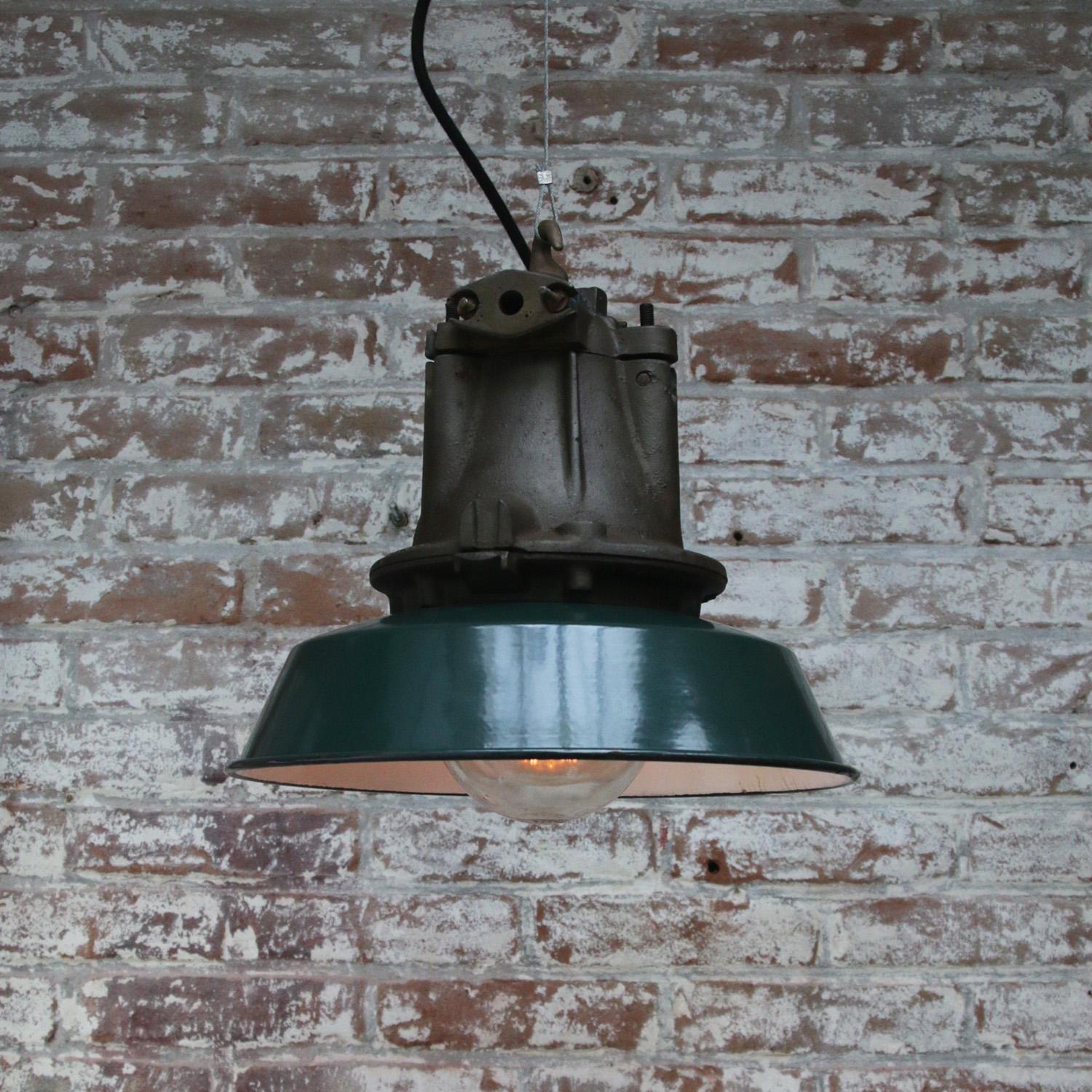 Vintage French Industrial Green Enamel Cast Iron and Clear Glass Pendant Lamp  For Sale 1
