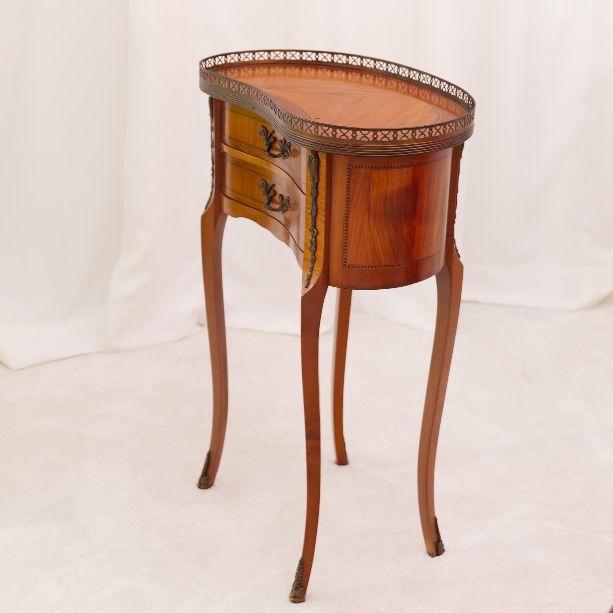 Inlay vintage french inlaid rosewood side table in style of Louis XV For Sale