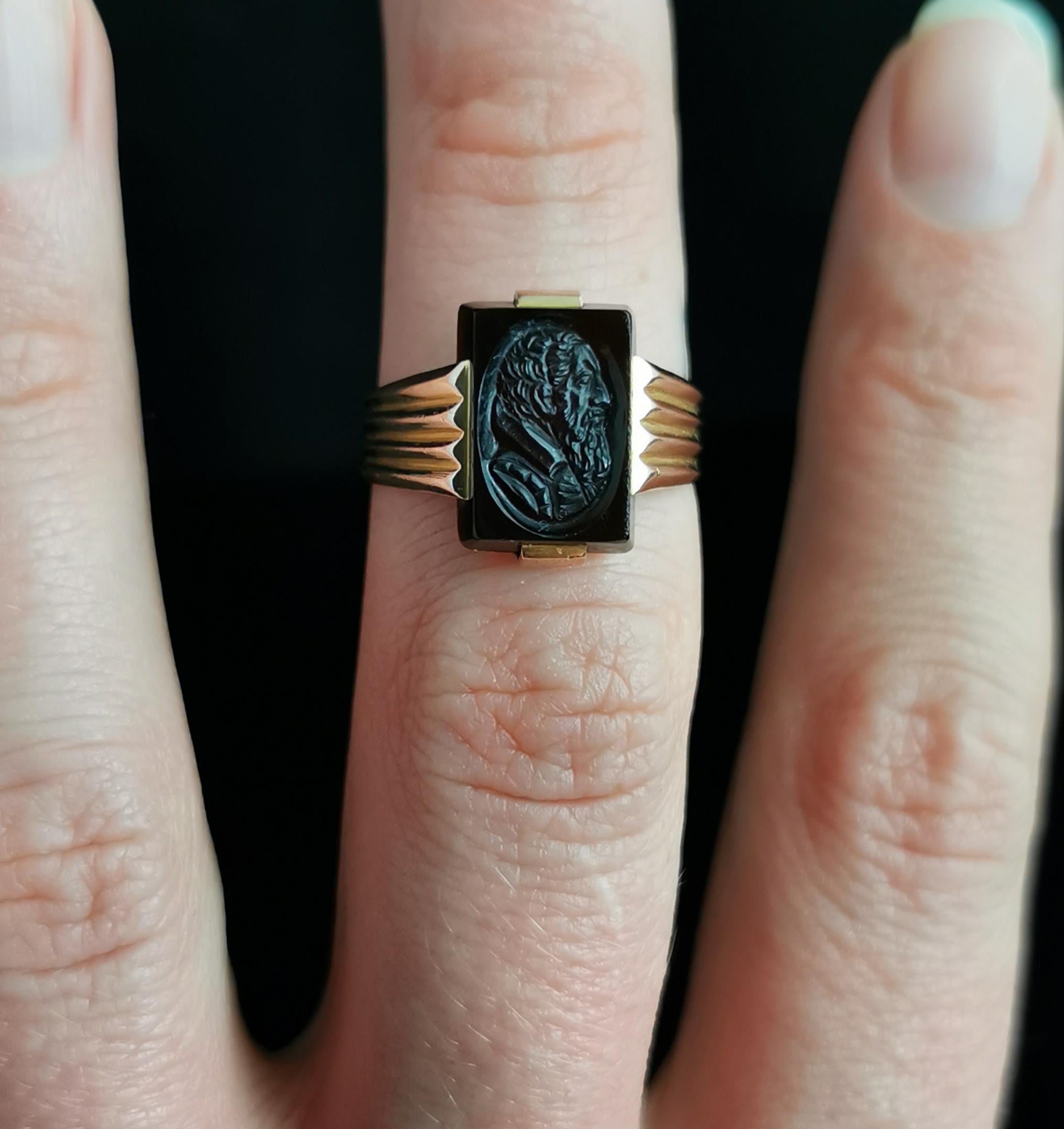 Vintage French Intaglio Ring, 9k Yellow Gold, c1940s 3