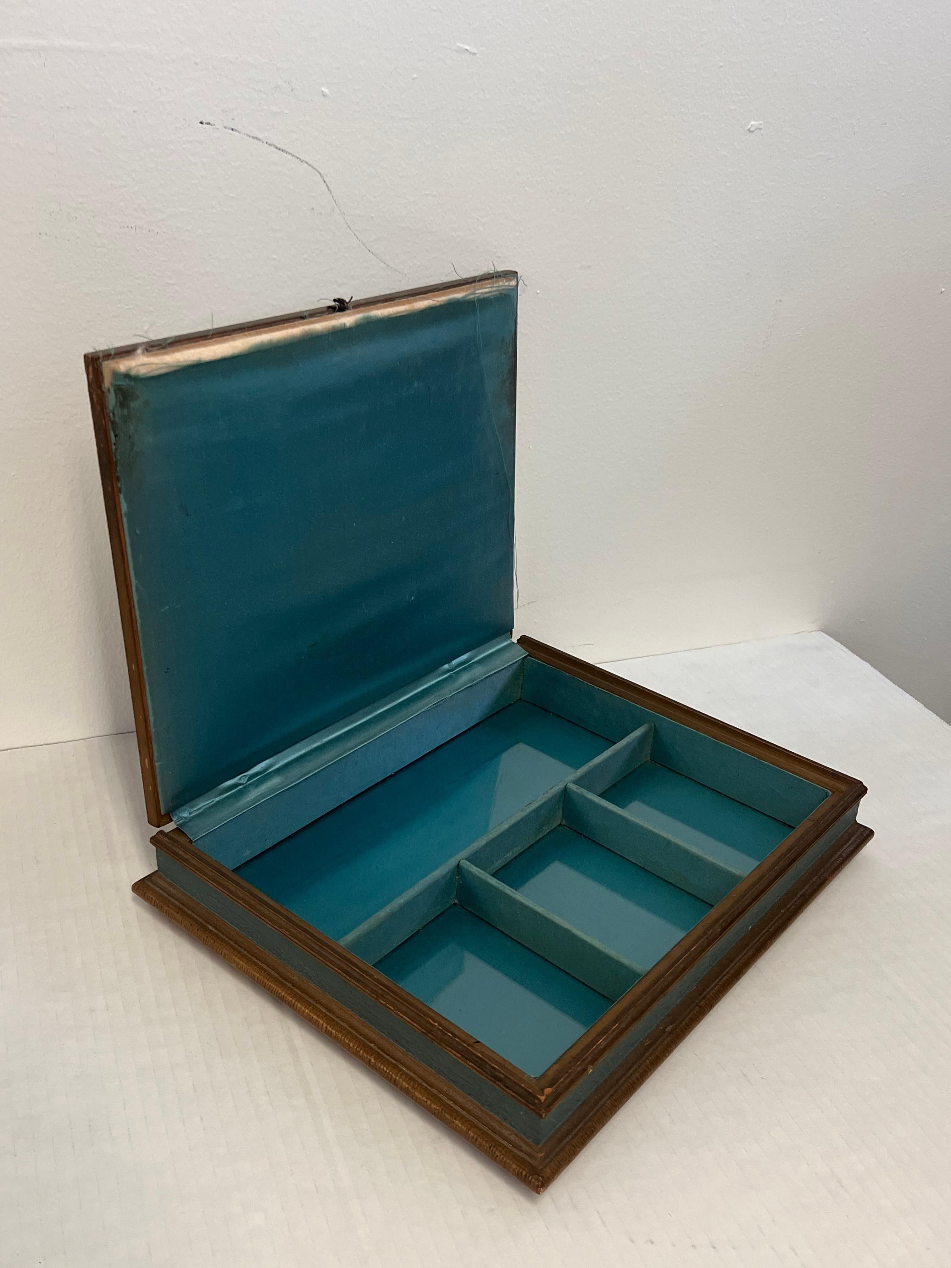 Vintage French Italian Florentine Jewelry Accessory Wood Trinket Box For Sale 3