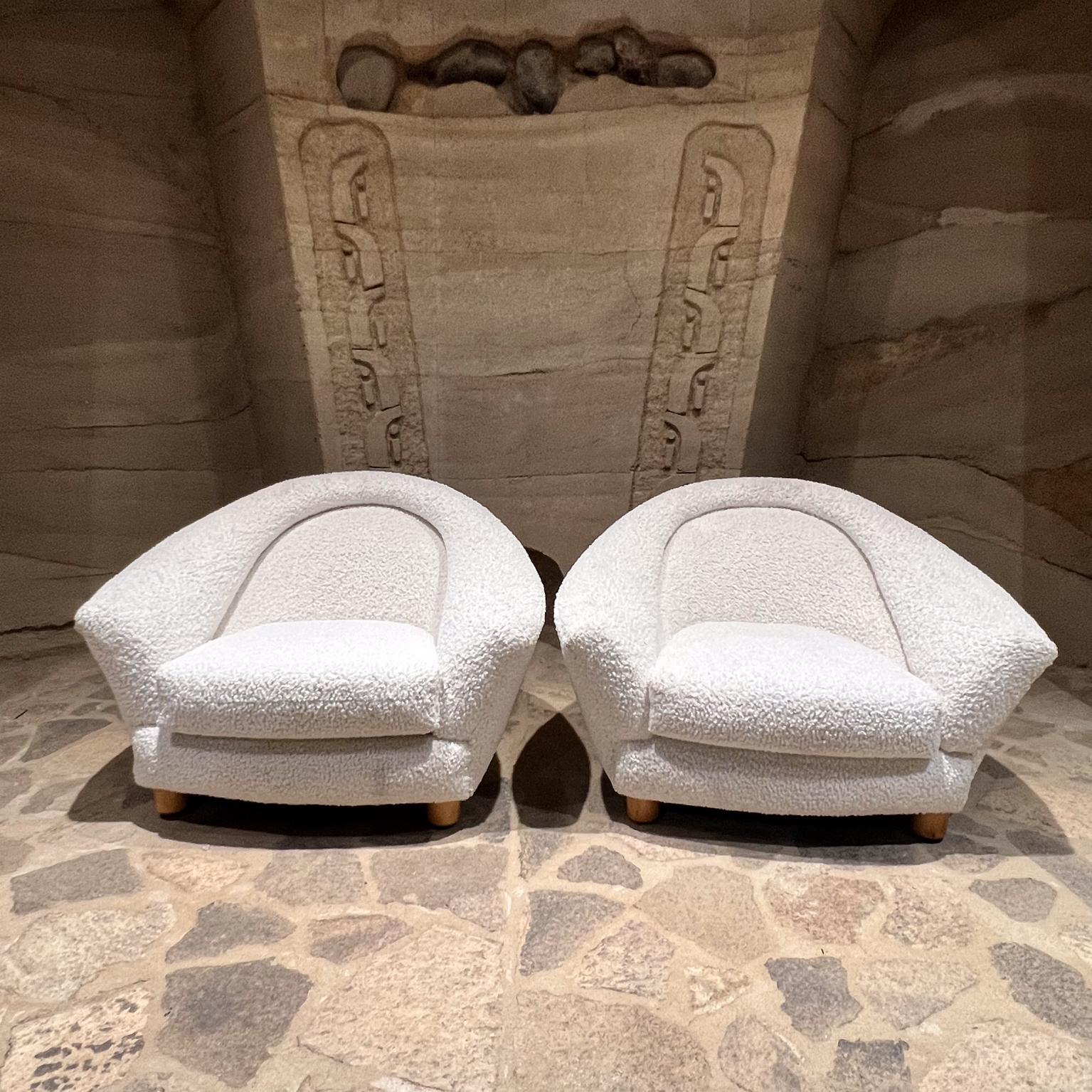 French Ivory Lounge Chairs Mid Century Modern  1970s For Sale 4