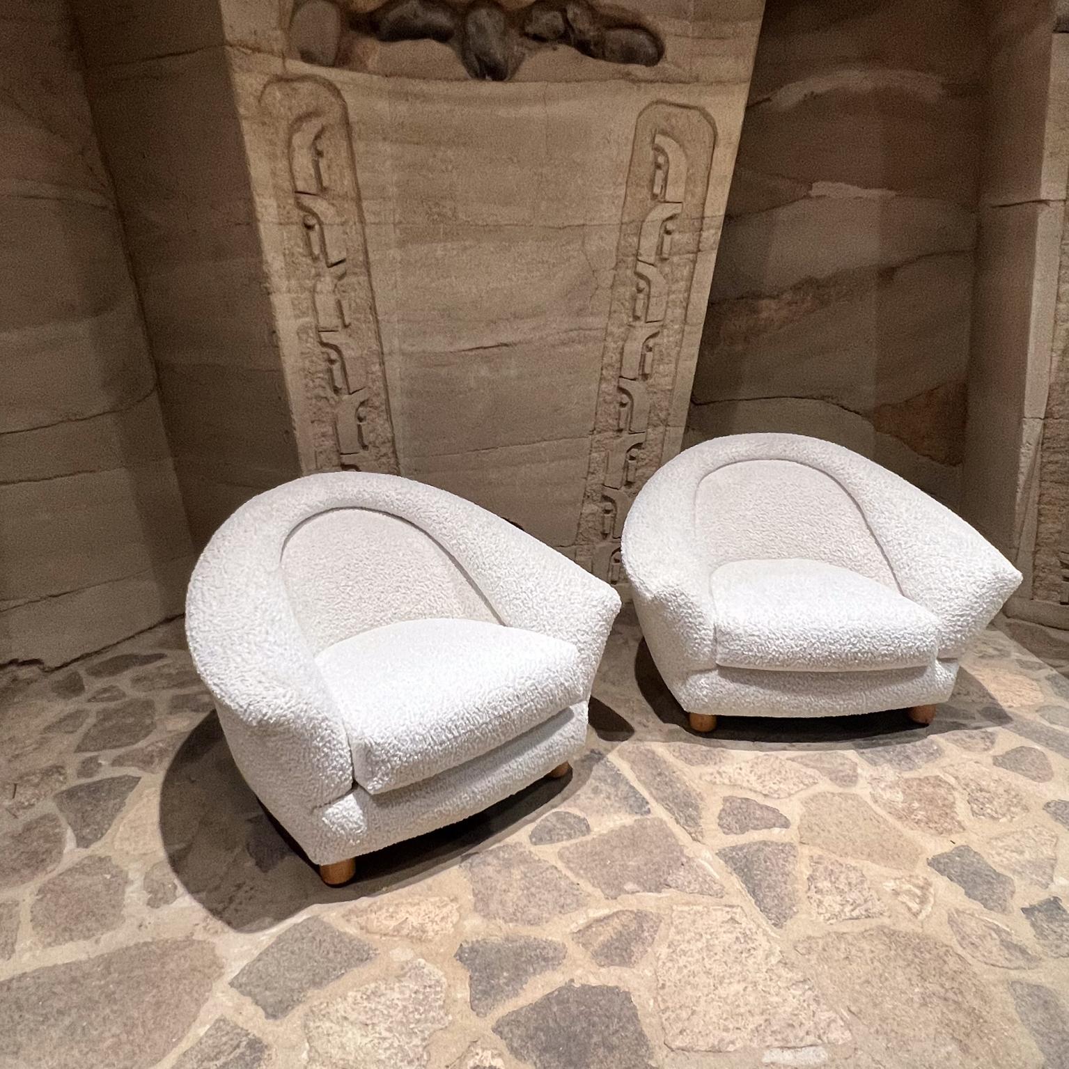 American French Ivory Lounge Chairs Mid Century Modern  1970s For Sale
