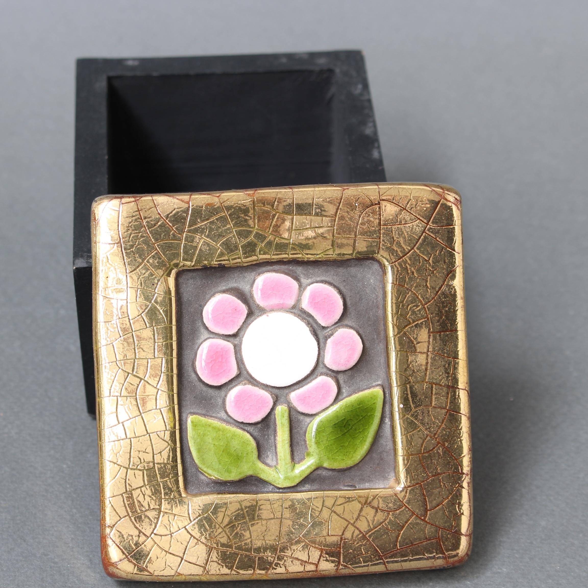 Vintage French Jewellery Box with Decorative Ceramic Lid by Mithé Espelt  For Sale 7