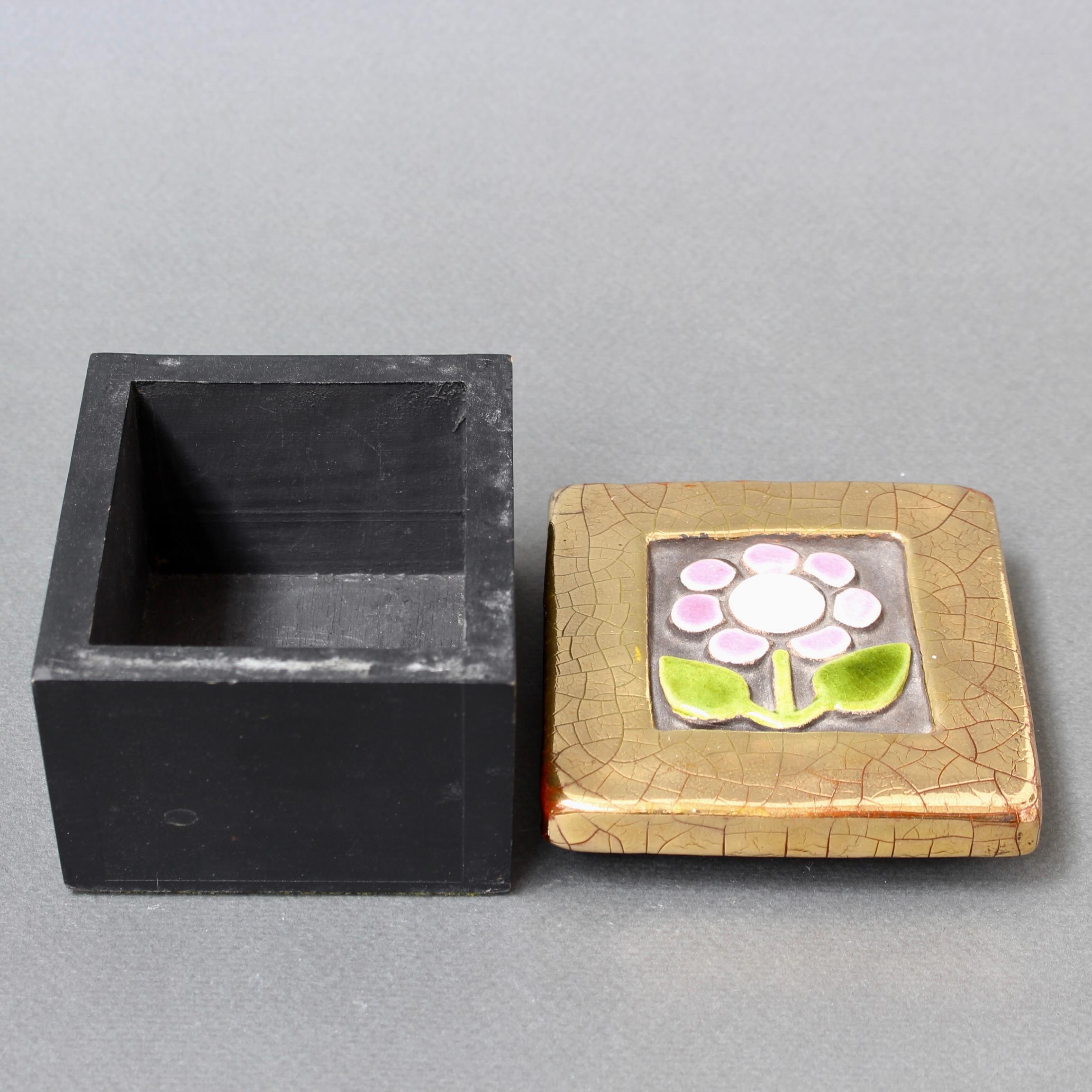 Vintage French Jewellery Box with Decorative Ceramic Lid by Mithé Espelt  For Sale 5