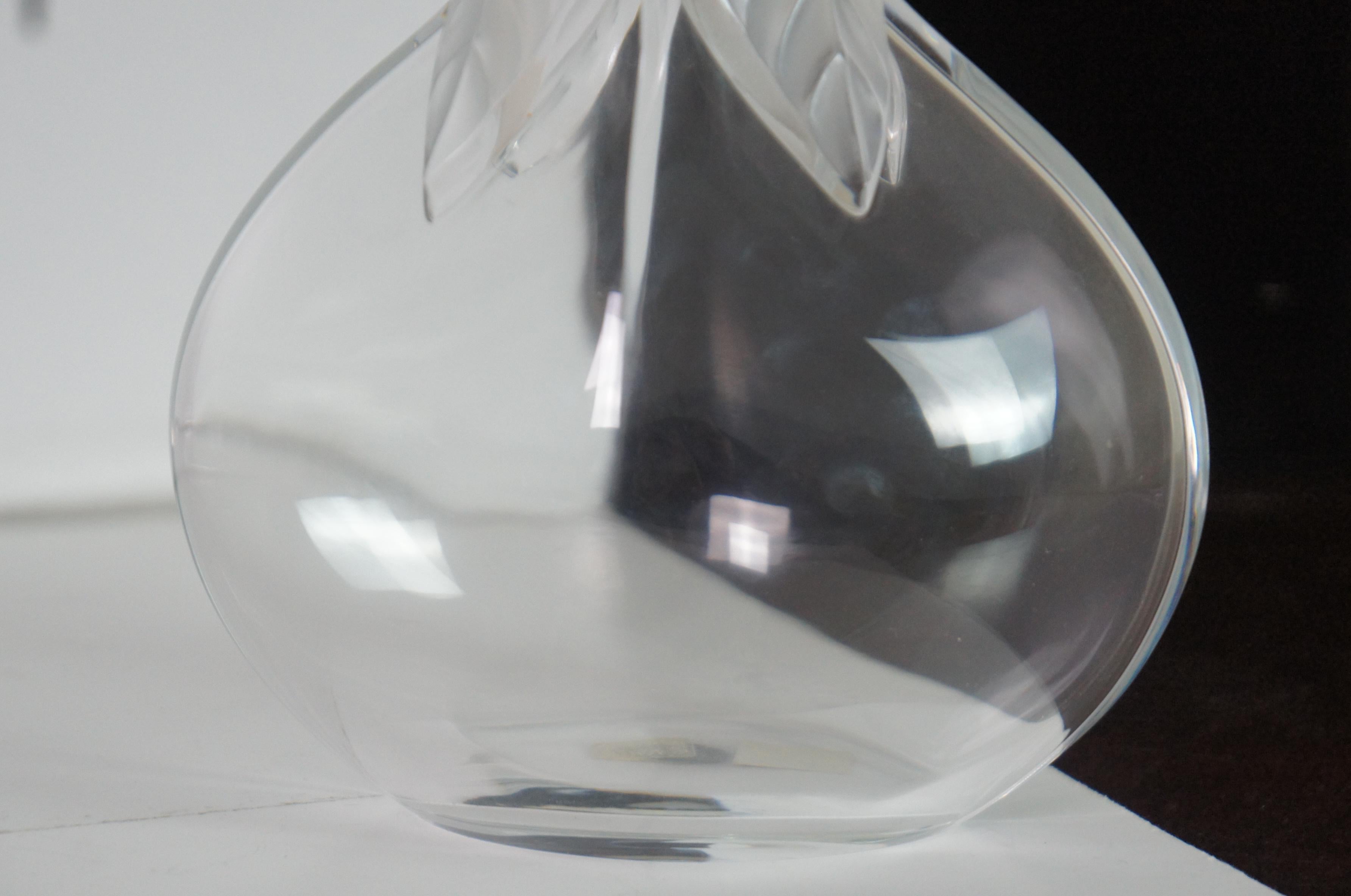 Vintage French Lalique Crystal Osumi Leaf Bud Vase Frosted Art Glass For Sale 4