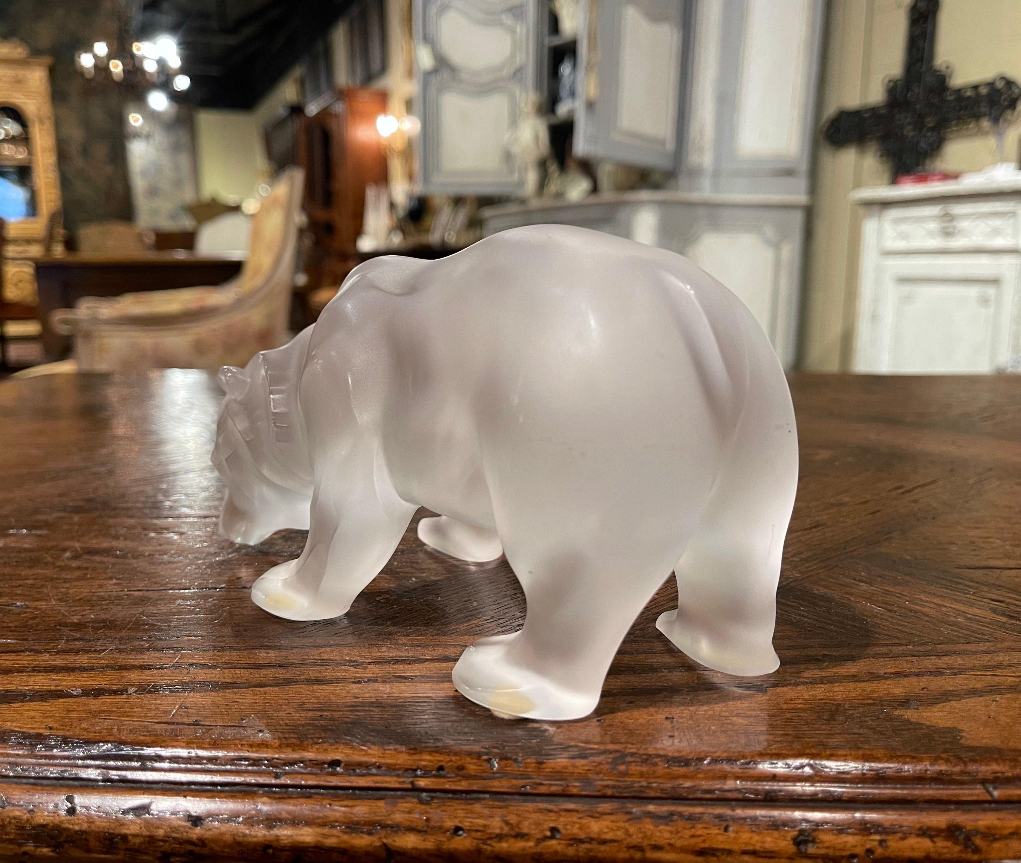 Vintage French Lalique Frosted Crystal Polar Bear Sculpture In Excellent Condition In Dallas, TX