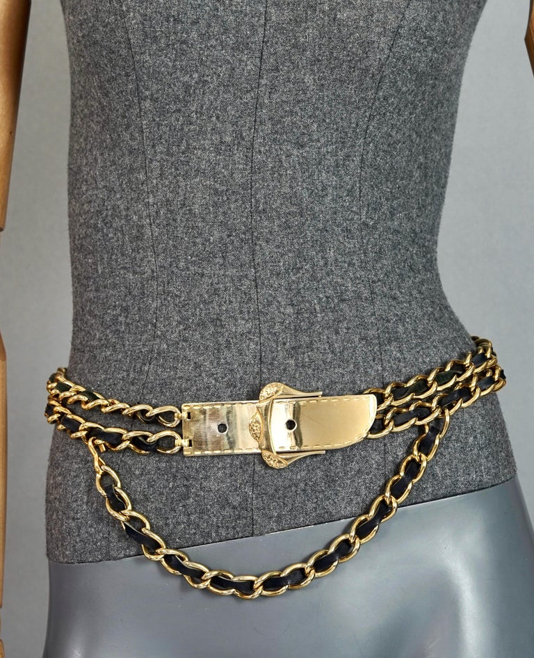Past auction: Chanel black double-C logo-buckle belt 1990s