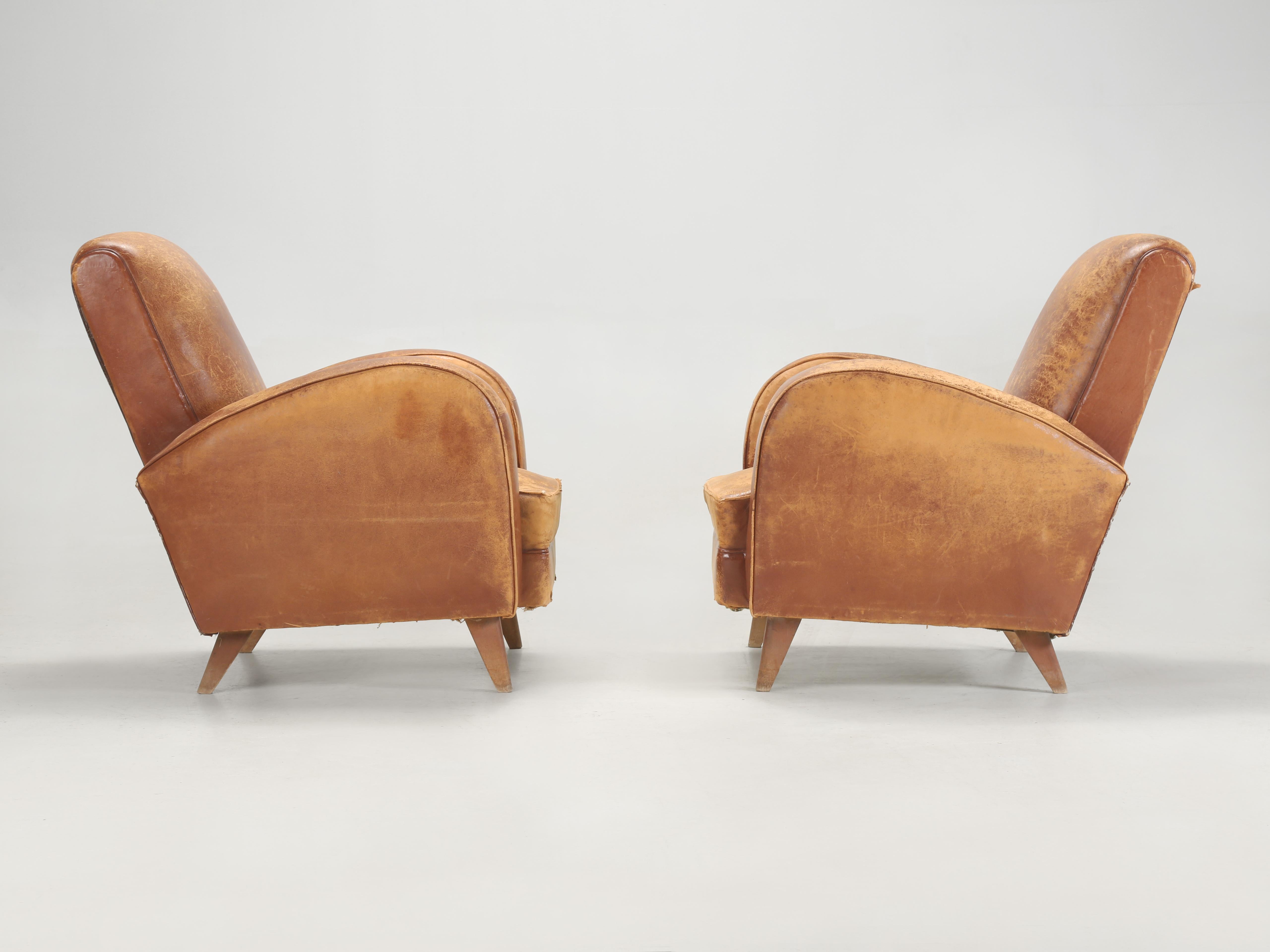 Francese Sedie da club in pelle francese d'epoca, metà del secolo scorso, anni '40 Tutte originali Lea. in vendita