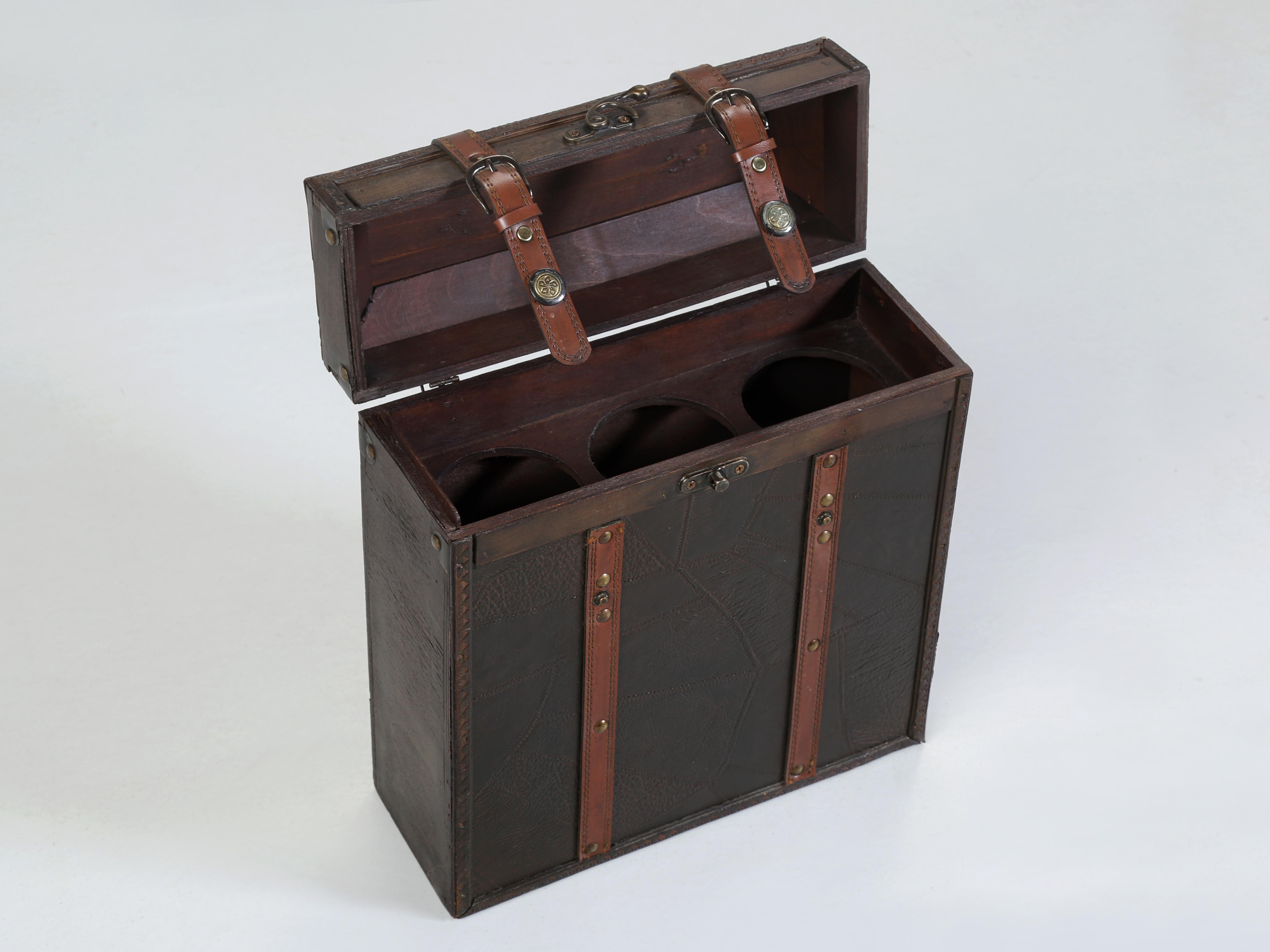Vintage French Leather, Wood 3-Bottle Wine Carrier for the true Wine Aficionado In Good Condition In Chicago, IL
