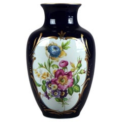 Französische handbemalte und vergoldete Vintage-Porzellanvase aus Limoges, Blumenreservat, 20. Jahrhundert