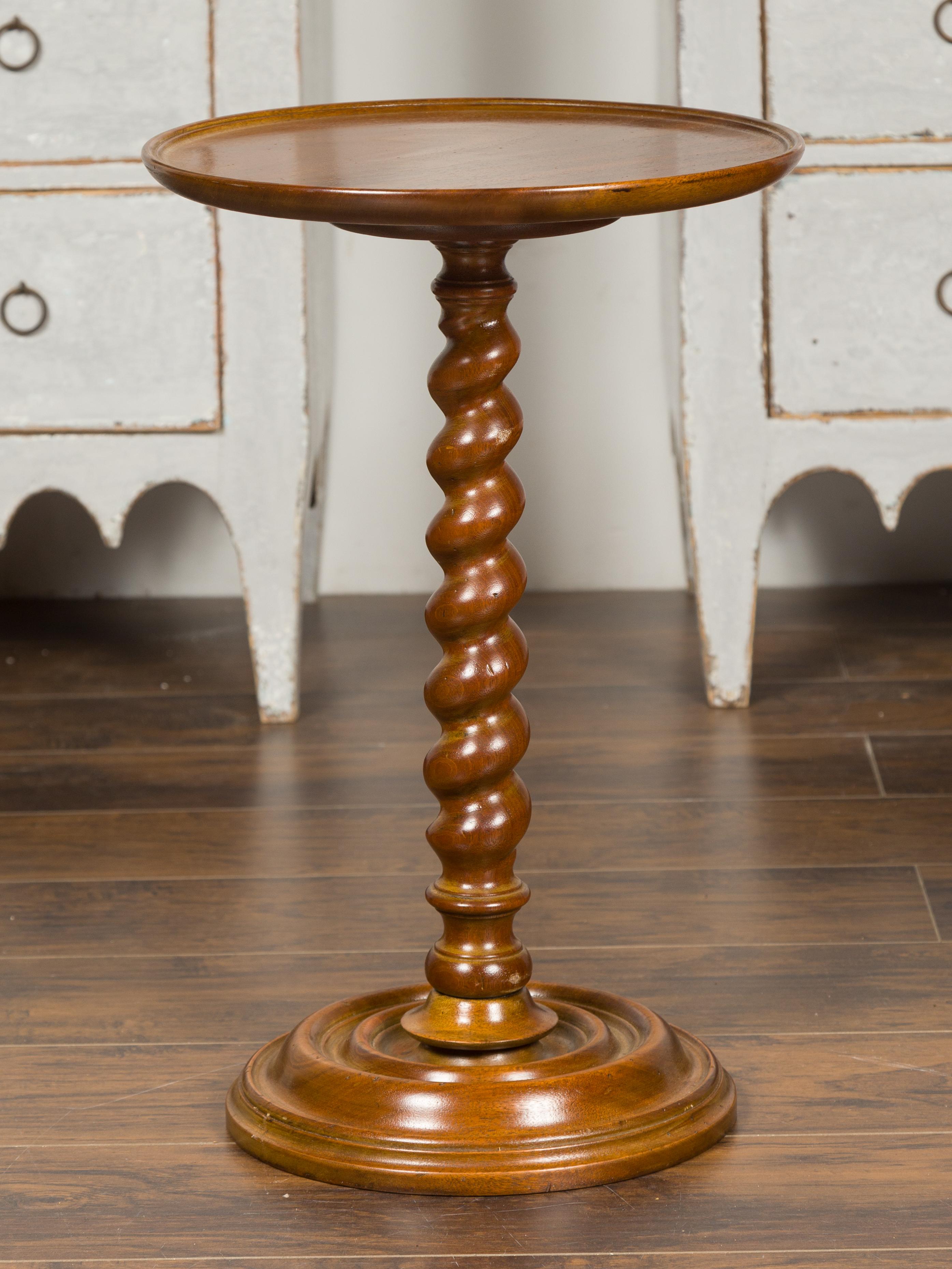 20th Century Vintage French Louis XIII Style Round Side Table with Barley Twist Pedestal Base