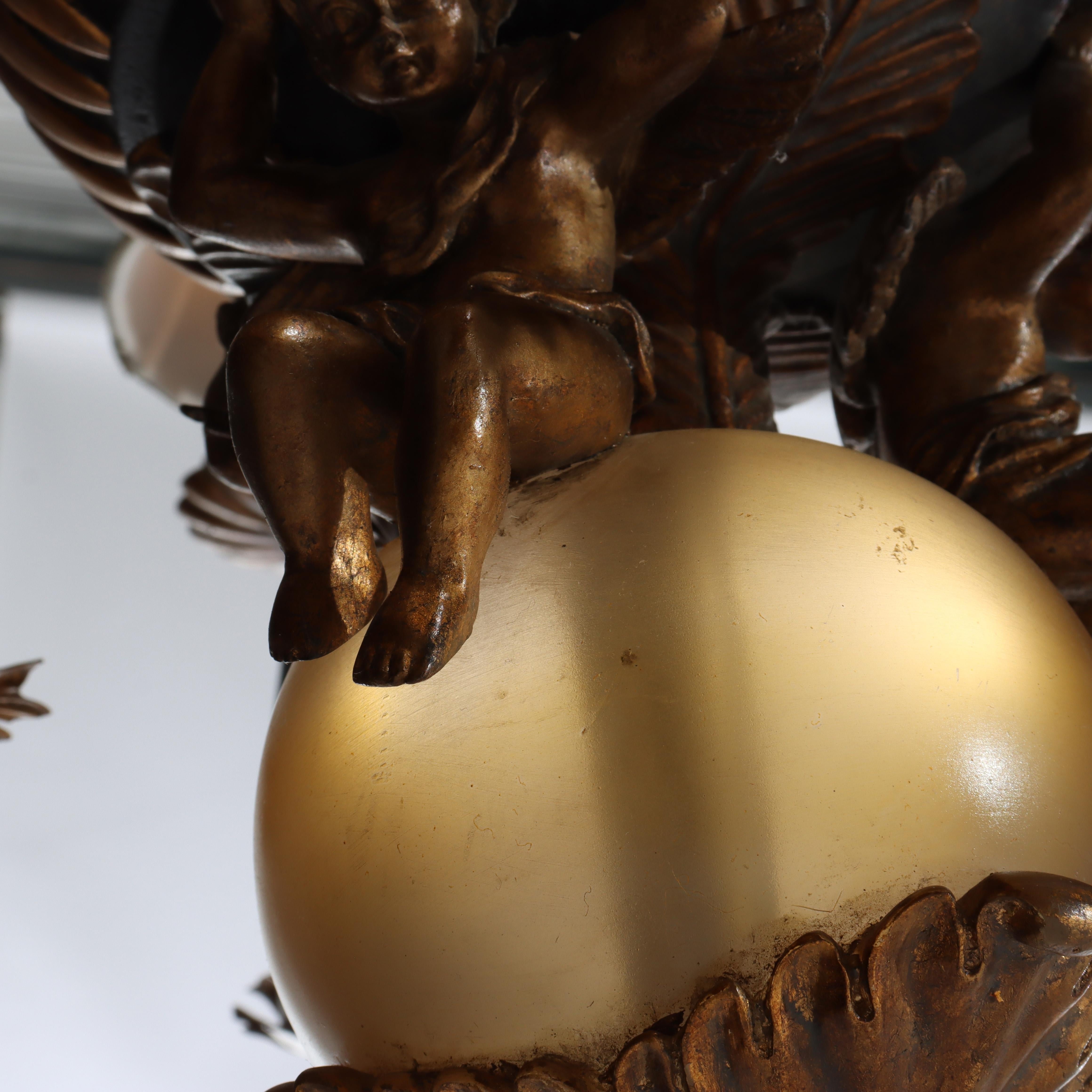 Vintage Französisch Louis XIV Stil Figural Cherub vergoldet & Ebonized Kronleuchter c1940 im Angebot 9