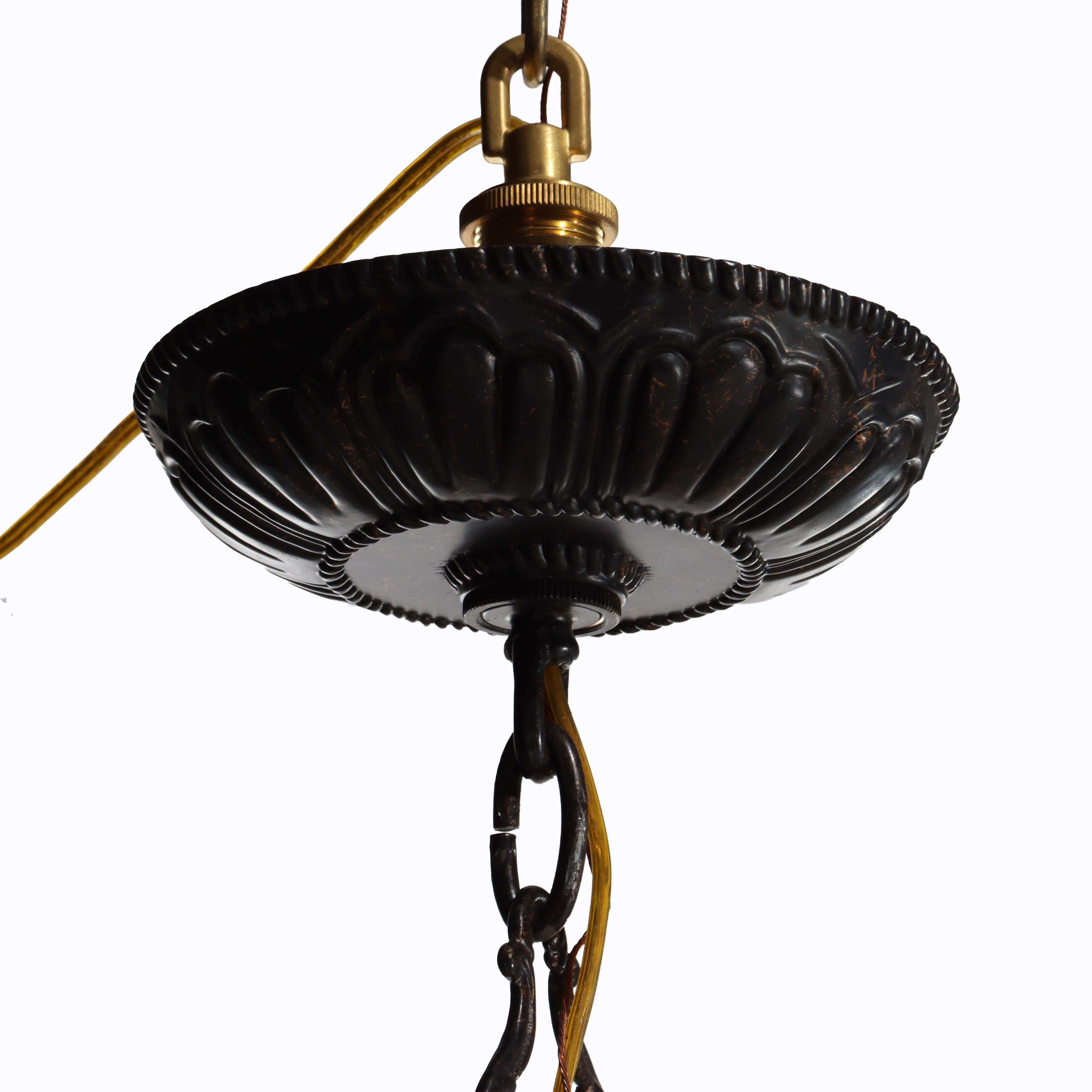 Vintage Französisch Louis XIV Stil Figural Cherub vergoldet & Ebonized Kronleuchter c1940 (amerikanisch) im Angebot