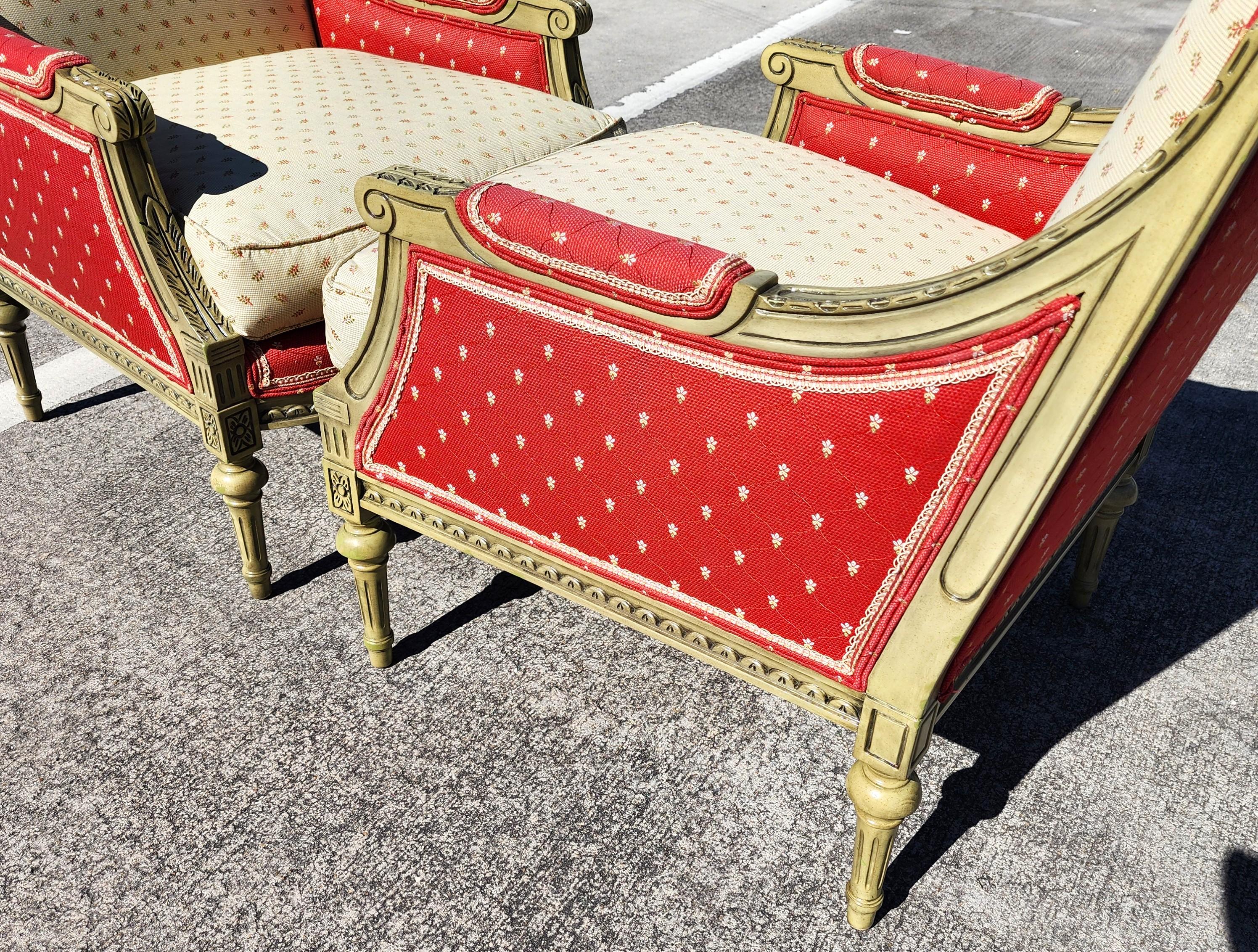 Vintage French Louis XV Bergere Armchairs Pair For Sale 5