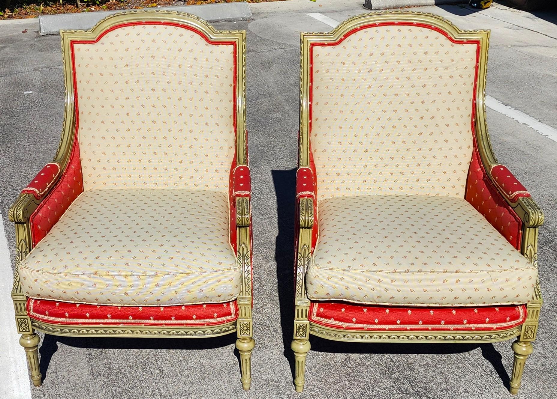 Vintage French Louis XV Bergere Armchairs Pair In Good Condition For Sale In Lake Worth, FL