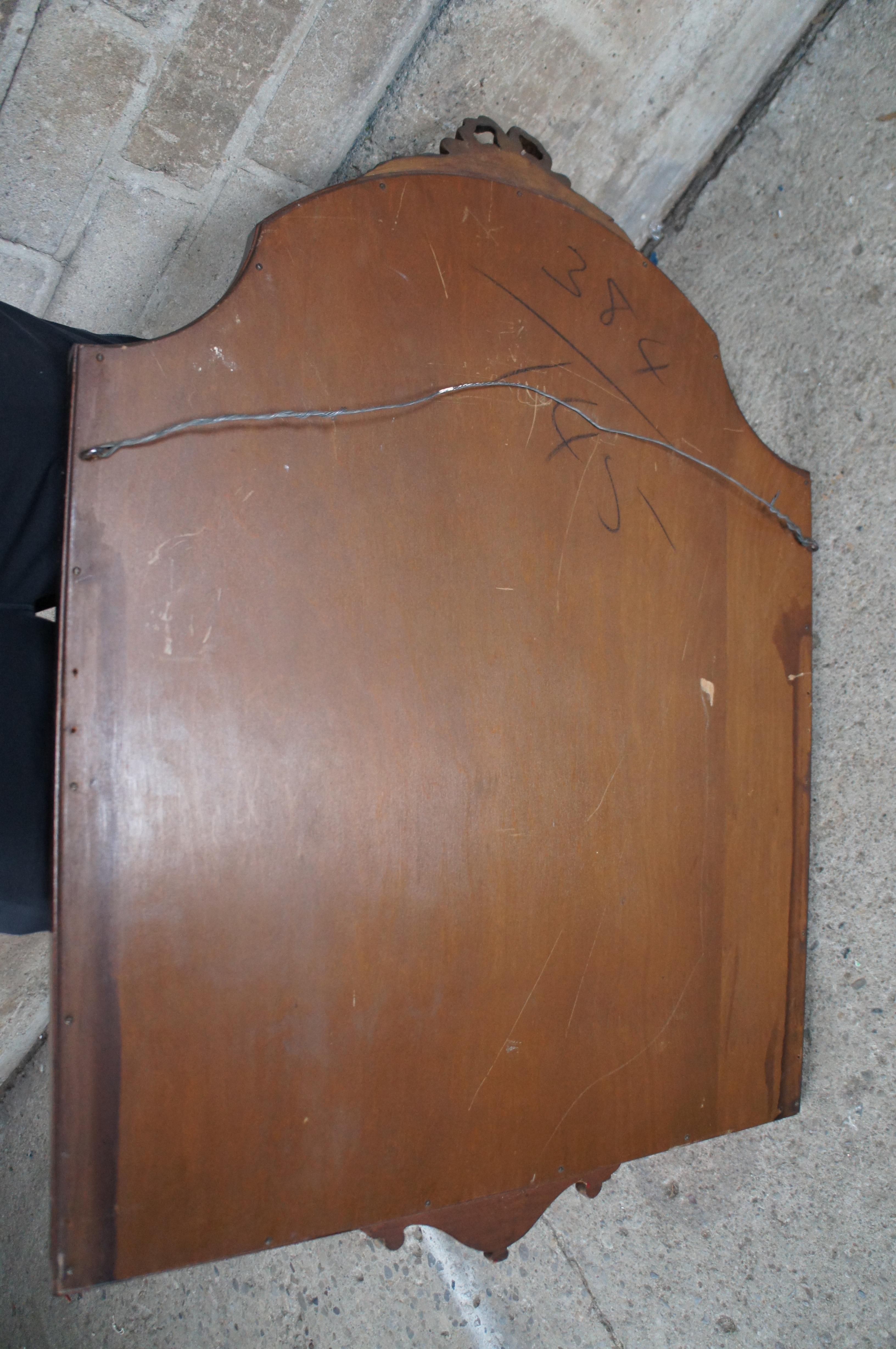 Specchio da parete appeso in mogano Vintage French Louis XV Neoclassical Style Vanity Mirror in vendita 7