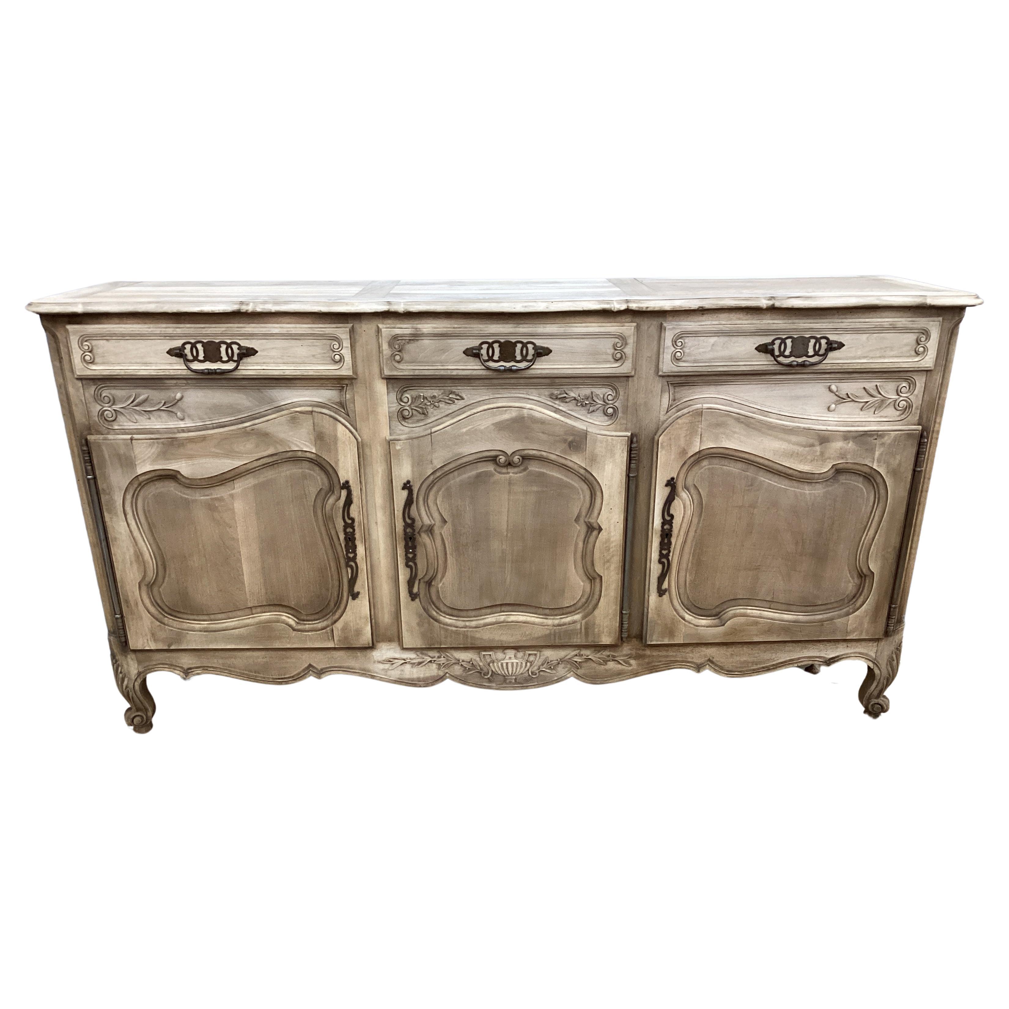 Buffet Enfilade sbiancato in stile Luigi XV francese d'epoca
