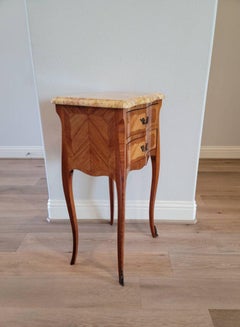 Commode bombée française vintage de style Louis XV par Camaro
