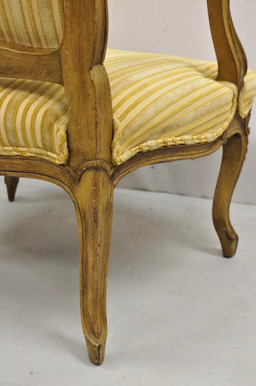 Vintage French Louis XV Style Carved Walnut Fauteuil Parlor Lounge Arm Chair For Sale 5