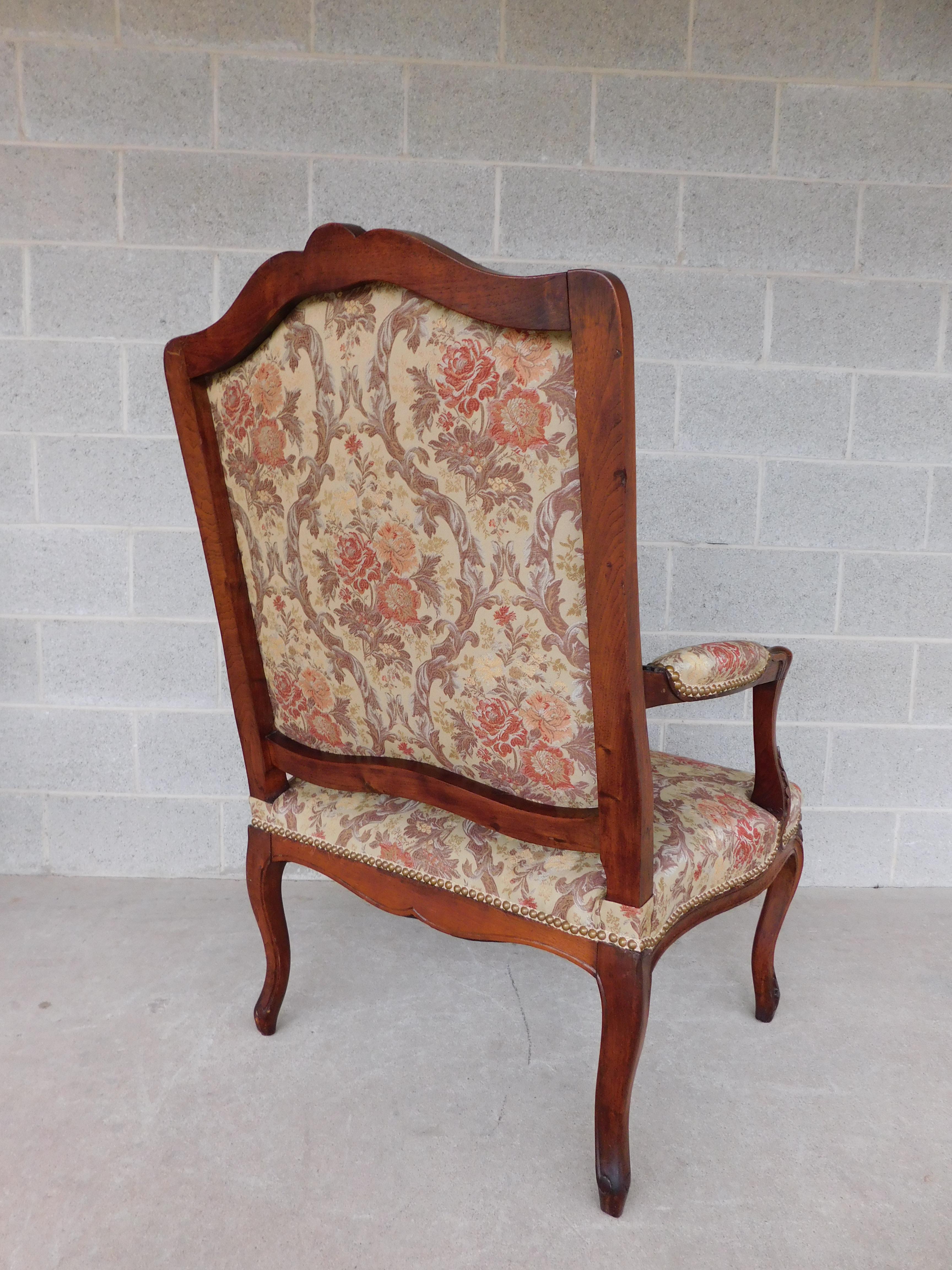 Vintage French Louis XV Style Fauteuil Chairs  - a Pair For Sale 4