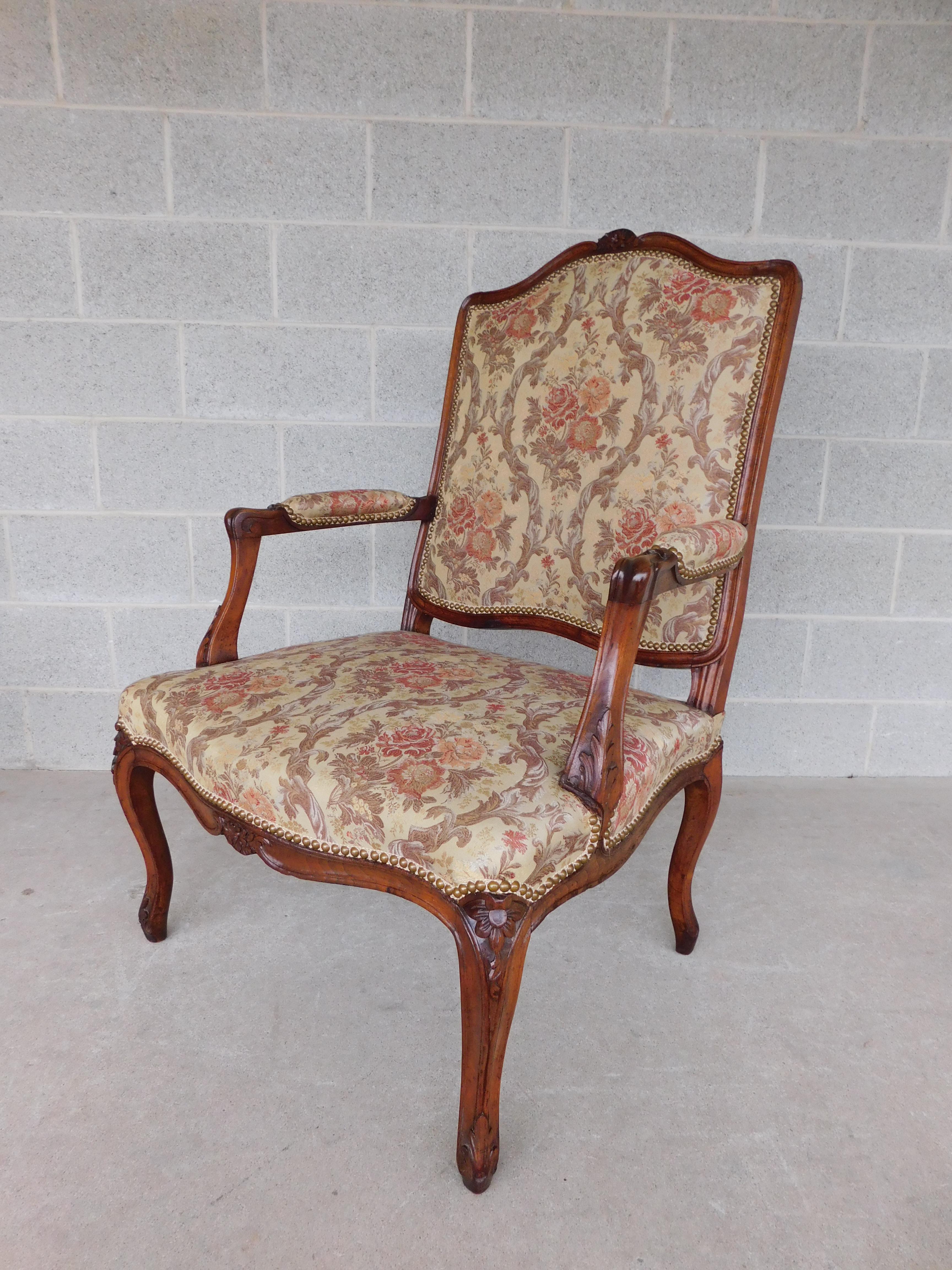 North American Vintage French Louis XV Style Fauteuil Chairs  - a Pair For Sale