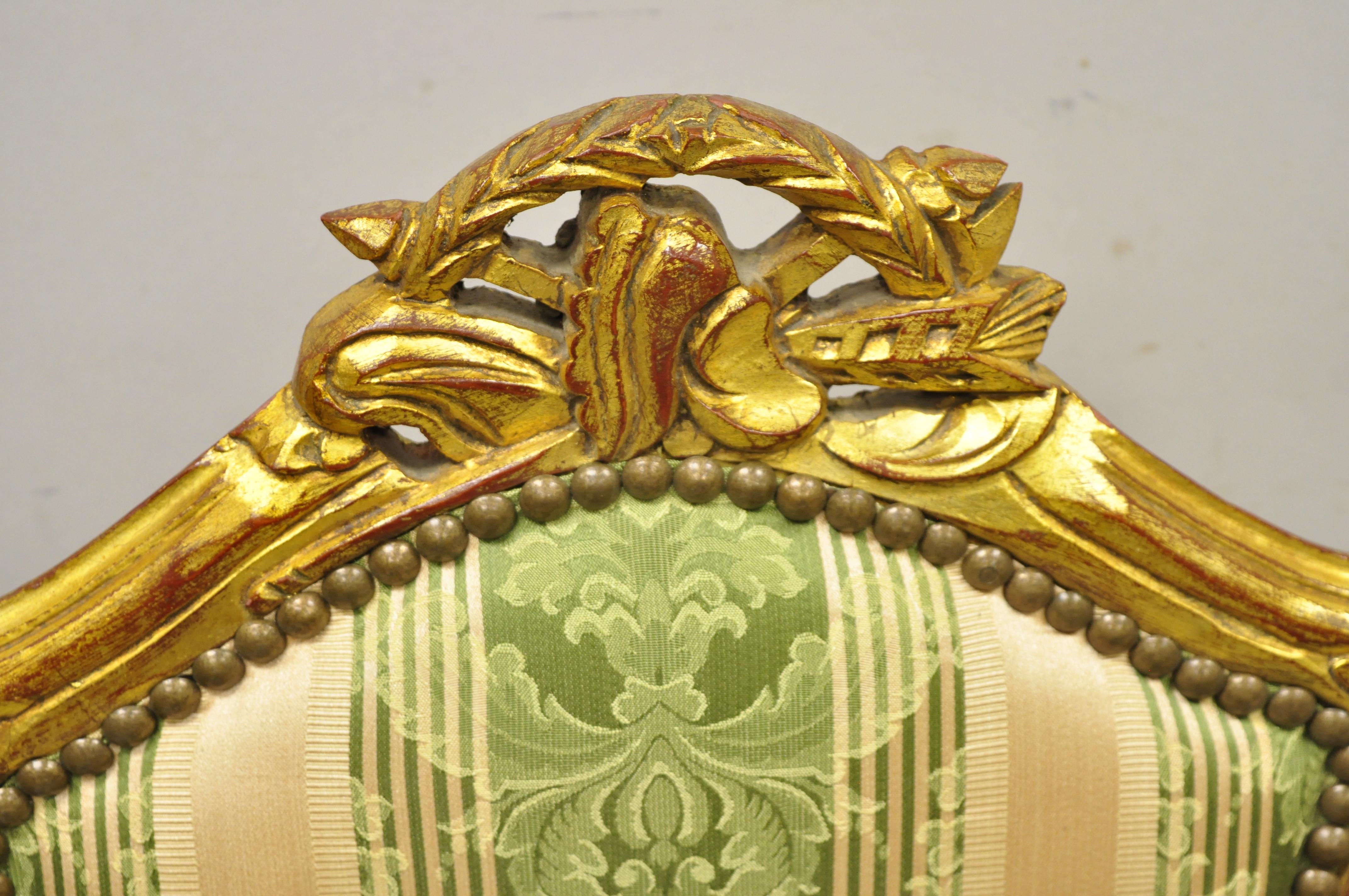 Vintage Französisch Louis XV Stil Gold Giltwood geschnitzt Boudoir Beistelltische, ein Paar im Angebot 3