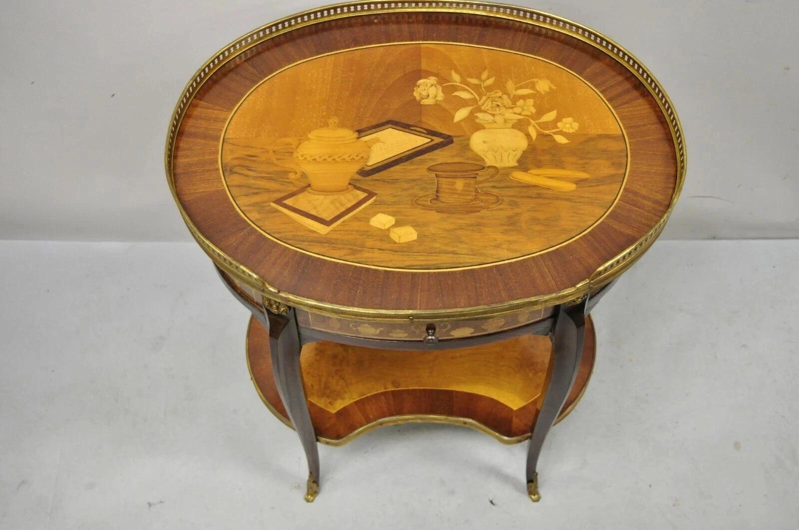 Vintage Französisch Louis XV Stil Intarsien Bronze Ormolu Oval Beistelltisch (Louis XV.) im Angebot
