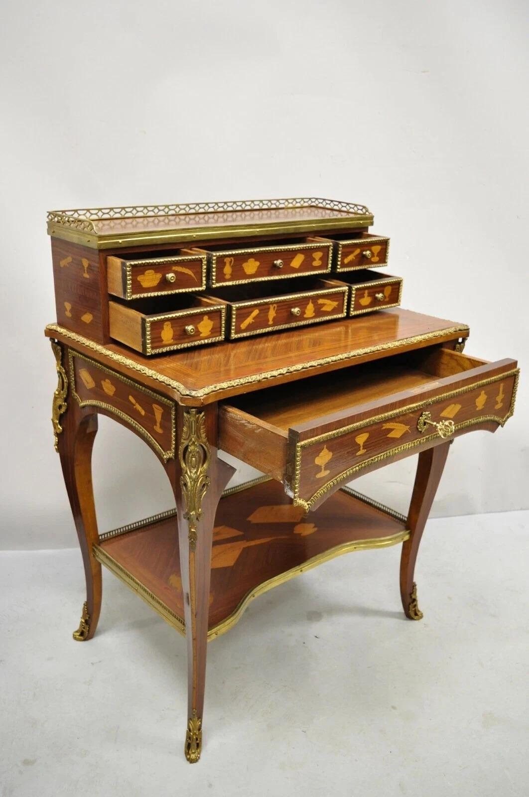 Vintage Französisch Louis XV Stil Intarsien Bronze Ormolu Kleine Schreibtisch im Angebot 6