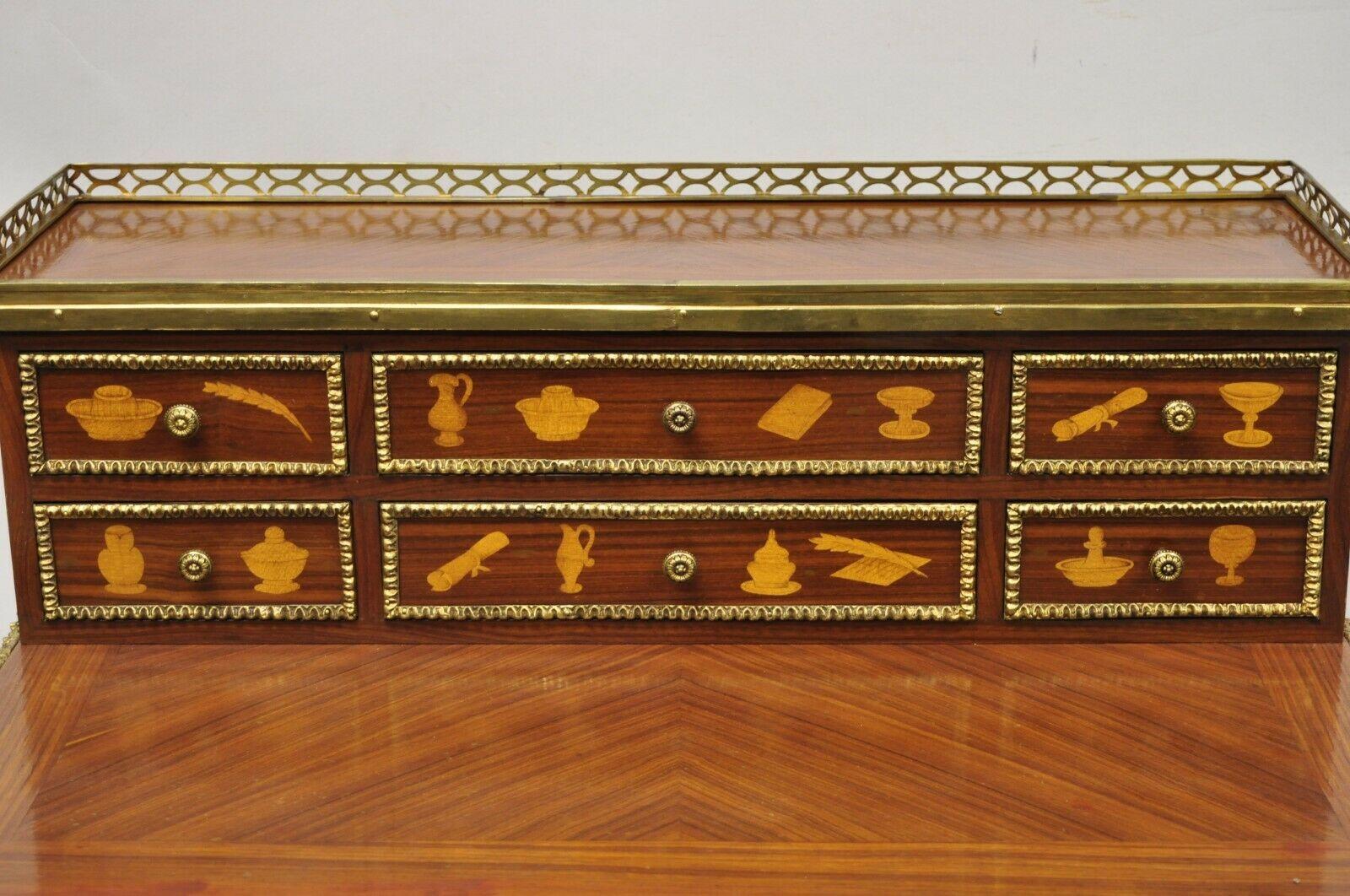 Spagnolo Scrivania francese d'epoca in stile Luigi XV con intarsi in bronzo e ormeggio
