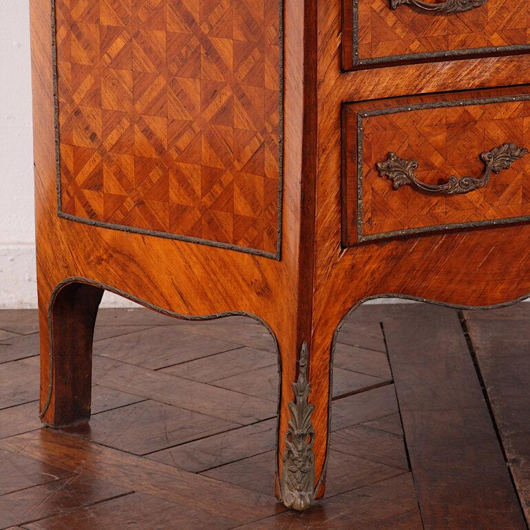 Vintage French Louis XV Style Parquetry Semainier Seven Drawer Chest In Good Condition In Vancouver, British Columbia