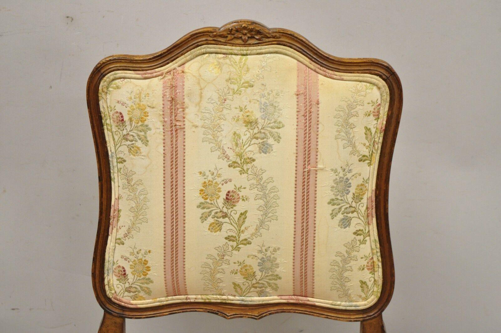 Vintage French Louis XV Style Small Boudoir Accent Side Chair w/ Pink Stripes In Good Condition For Sale In Philadelphia, PA