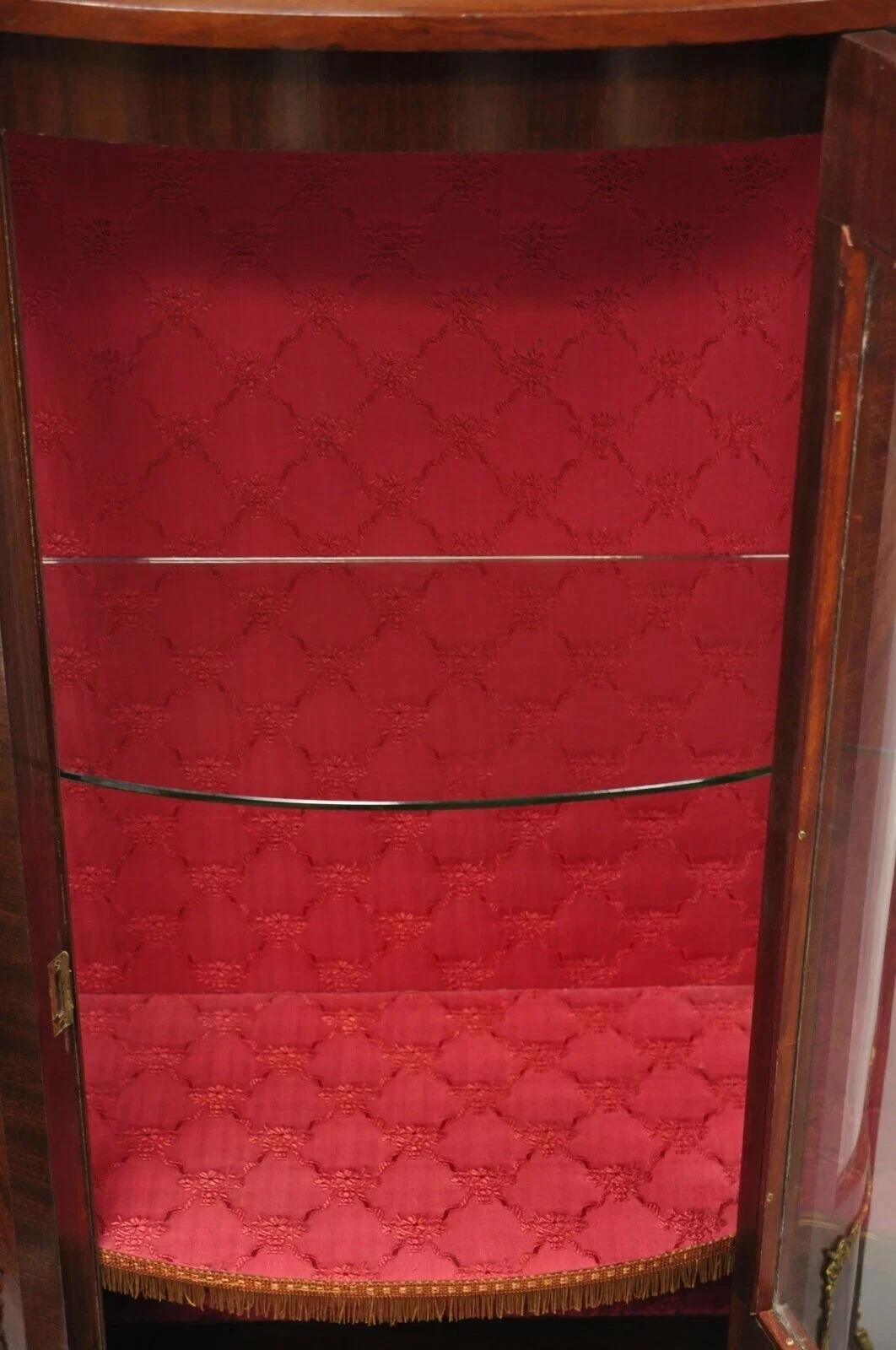 Vintage French Louis XV Style Small Bowed Glass Inlaid Curio Display Cabinet For Sale 4