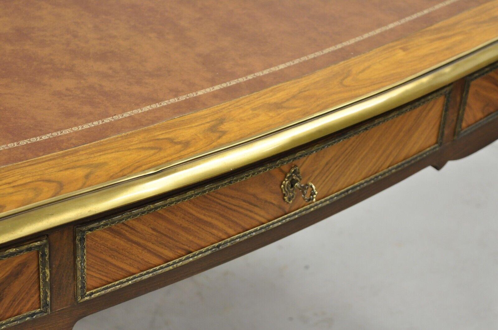 Vintage Französisch Louis XV Stil Nussbaum Leder Top Bronze Ormolu Schreibtisch im Angebot 4