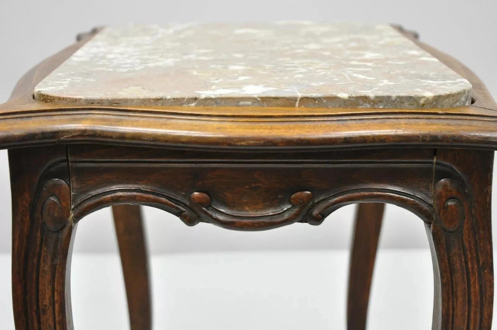 Vintage Französisch Louis XV Stil Nussbaum Marmorplatte kleine Seite Couchtisch im Angebot 2