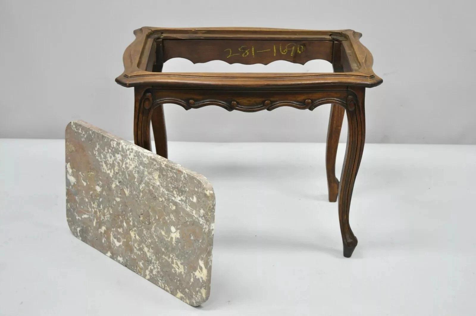 Vintage Französisch Louis XV Stil Nussbaum Marmorplatte kleine Seite Couchtisch im Angebot 3