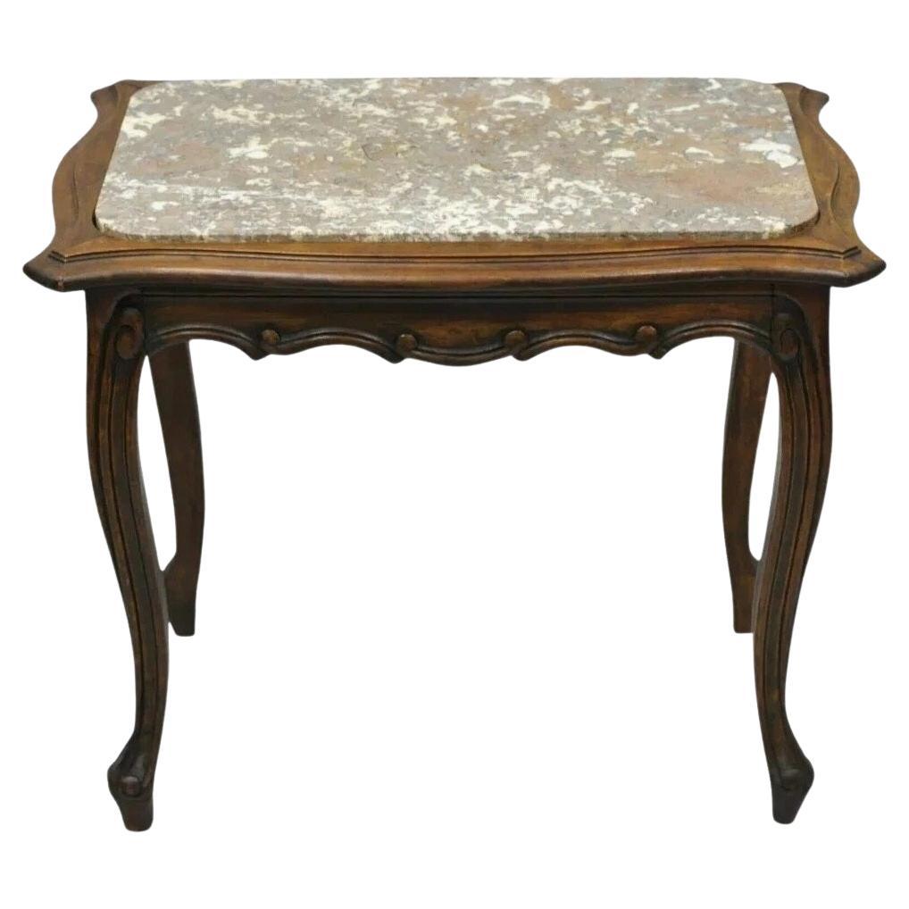Vintage Französisch Louis XV Stil Nussbaum Marmorplatte kleine Seite Couchtisch im Angebot