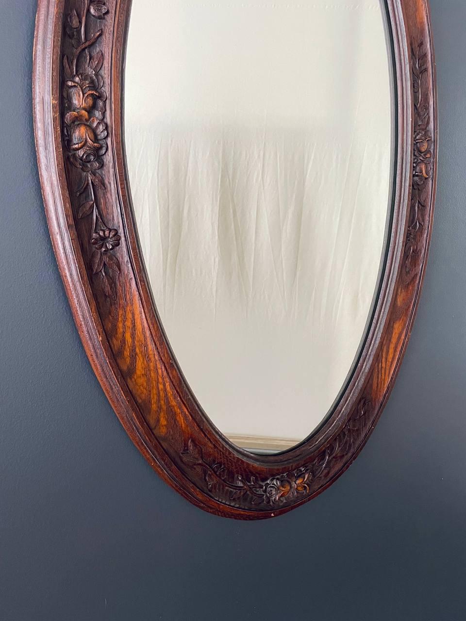 Fine XX secolo Specchio decorativo francese d'epoca in stile finto Luigi XVI in Wood in vendita
